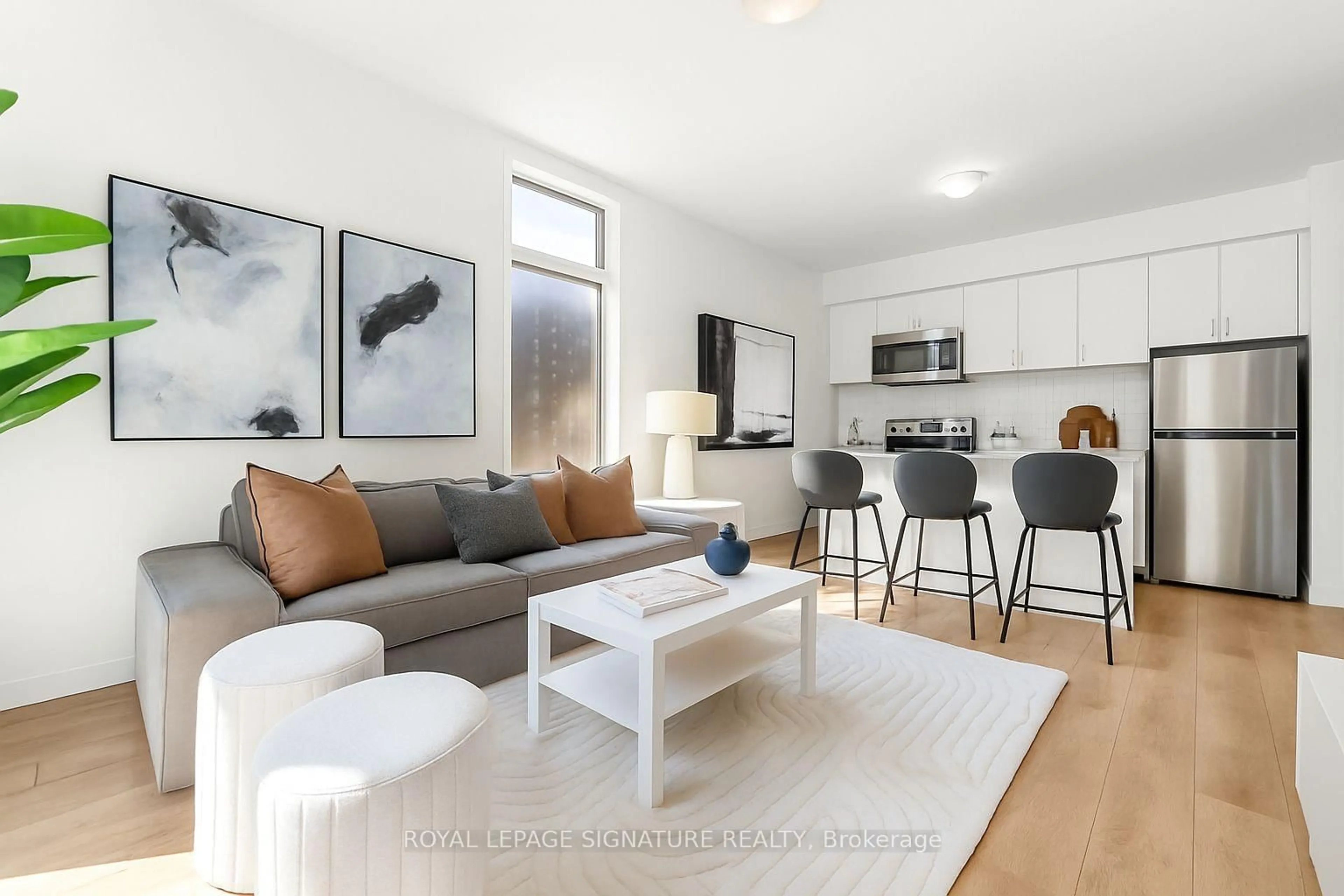 Living room with furniture, unknown for 1740 Simcoe St #49, Oshawa Ontario L1G 4X9