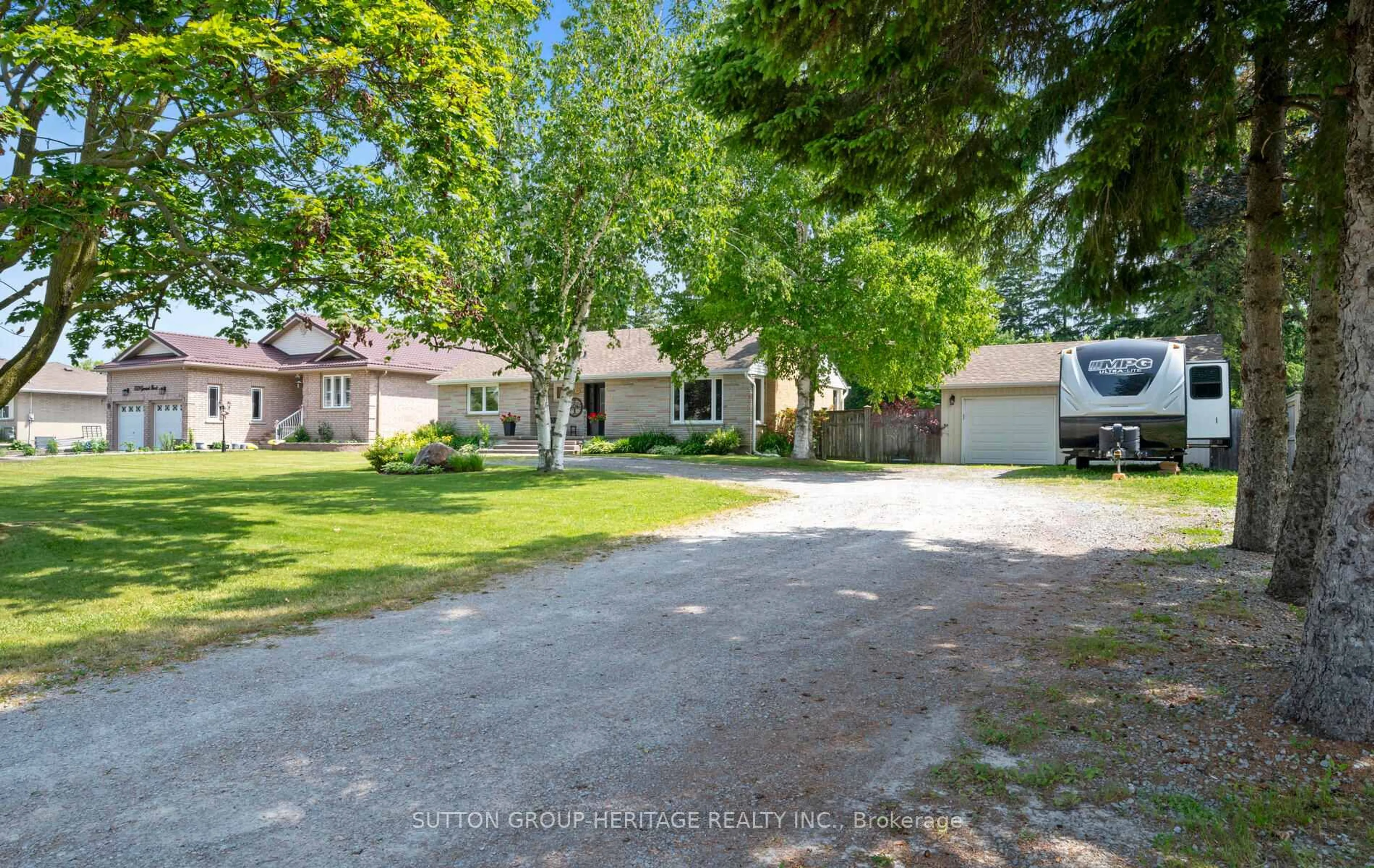 A pic from outside/outdoor area/front of a property/back of a property/a pic from drone, street for 3319 Garrard Rd, Whitby Ontario L1R 3L2