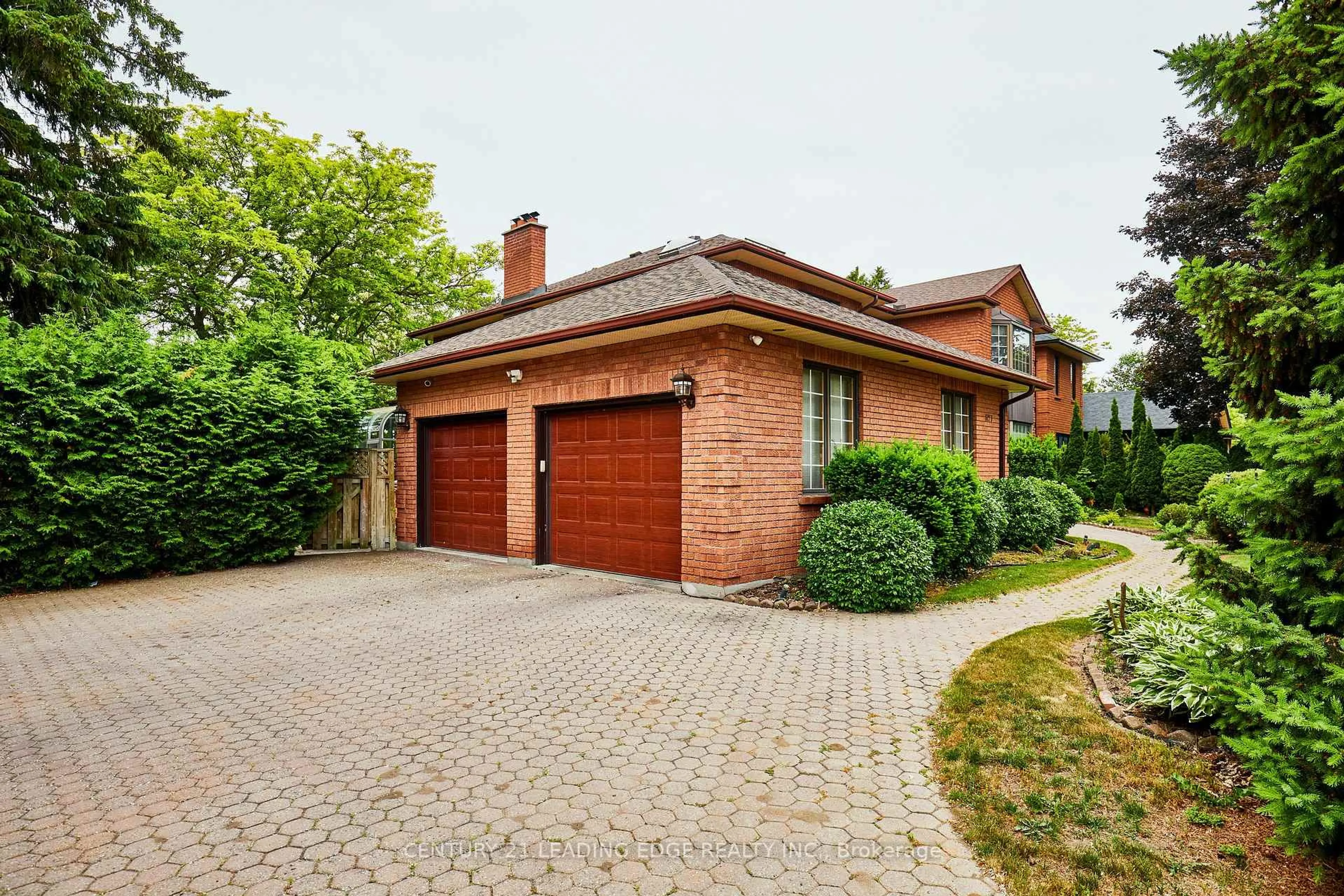 Home with brick exterior material, street for 1127 OSHAWA Blvd, Oshawa Ontario L1G 5W2