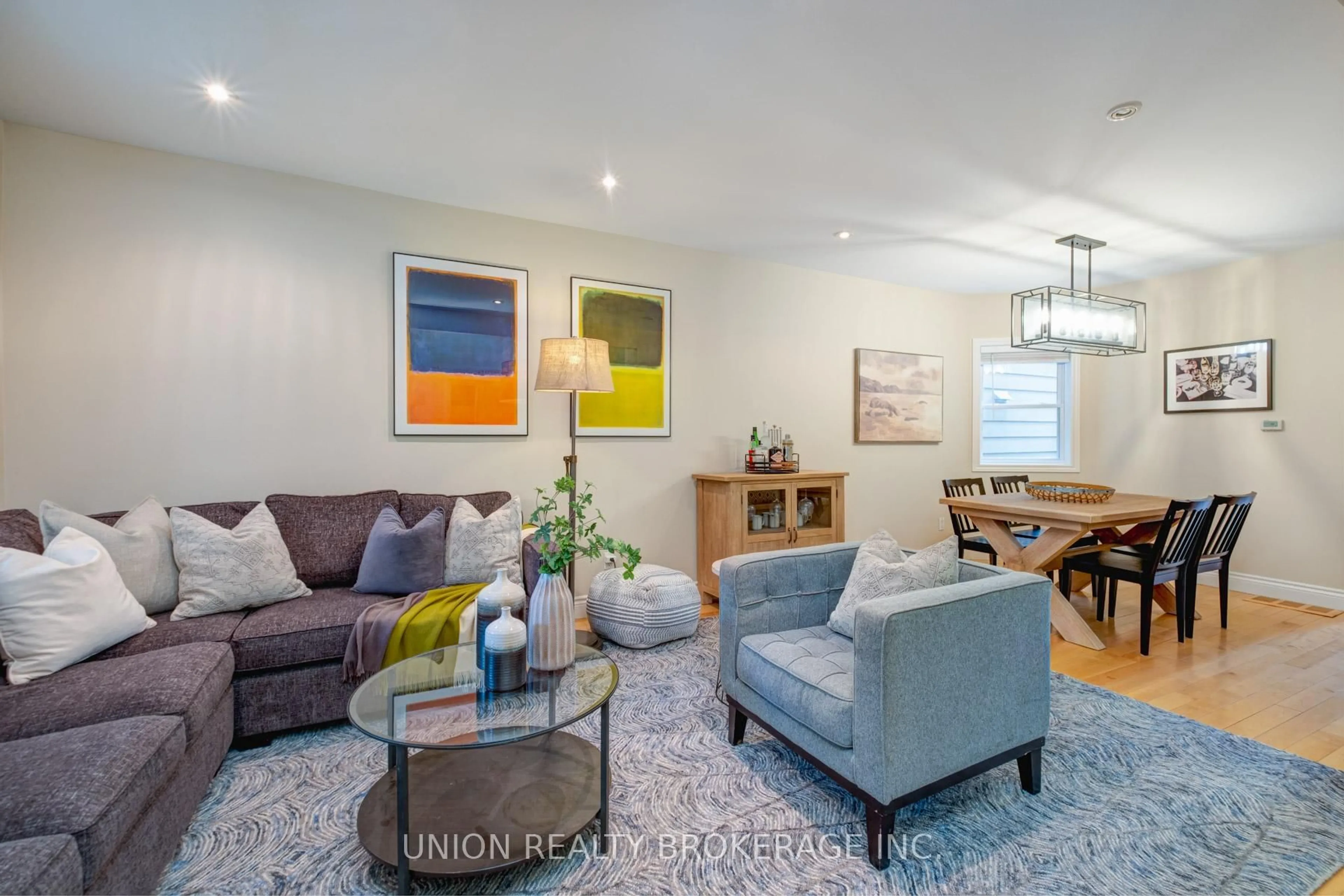 Living room with furniture, unknown for 180 Bellefair Ave, Toronto Ontario M4L 3T9