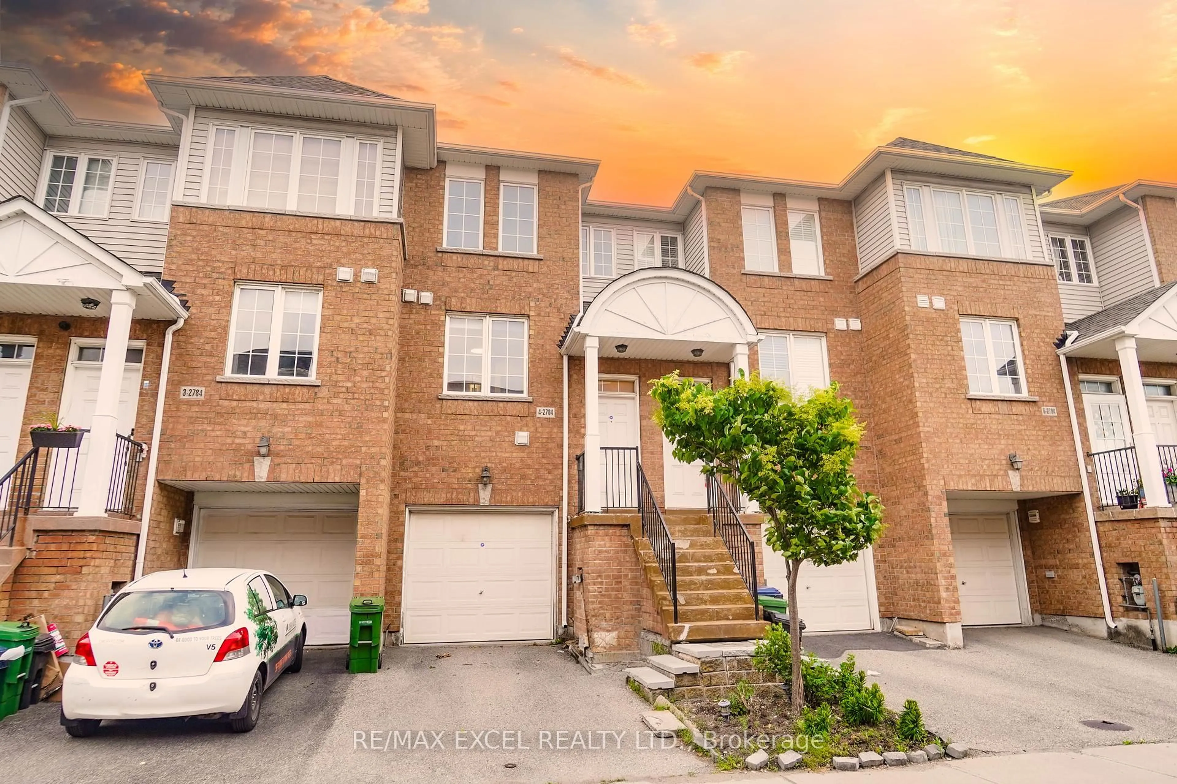 A pic from outside/outdoor area/front of a property/back of a property/a pic from drone, street for 2784 Eglinton Ave #4, Toronto Ontario M1J 2C8