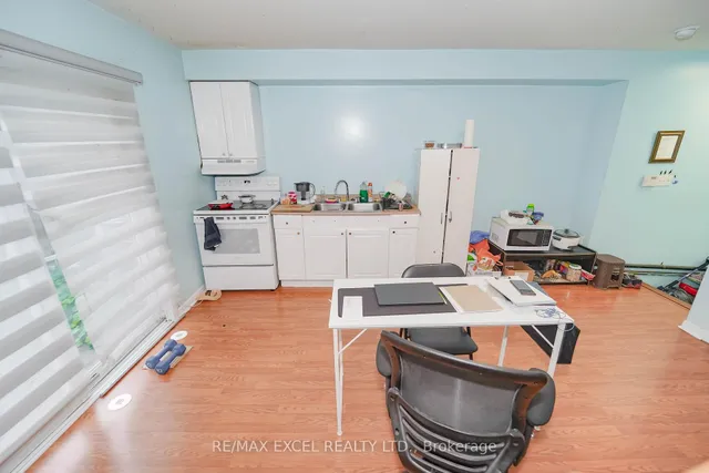 Additional image 6 of 2784 Eglinton Ave Unit 4