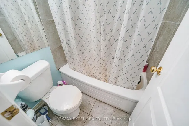Additional image 5 of 2784 Eglinton Ave Unit 4