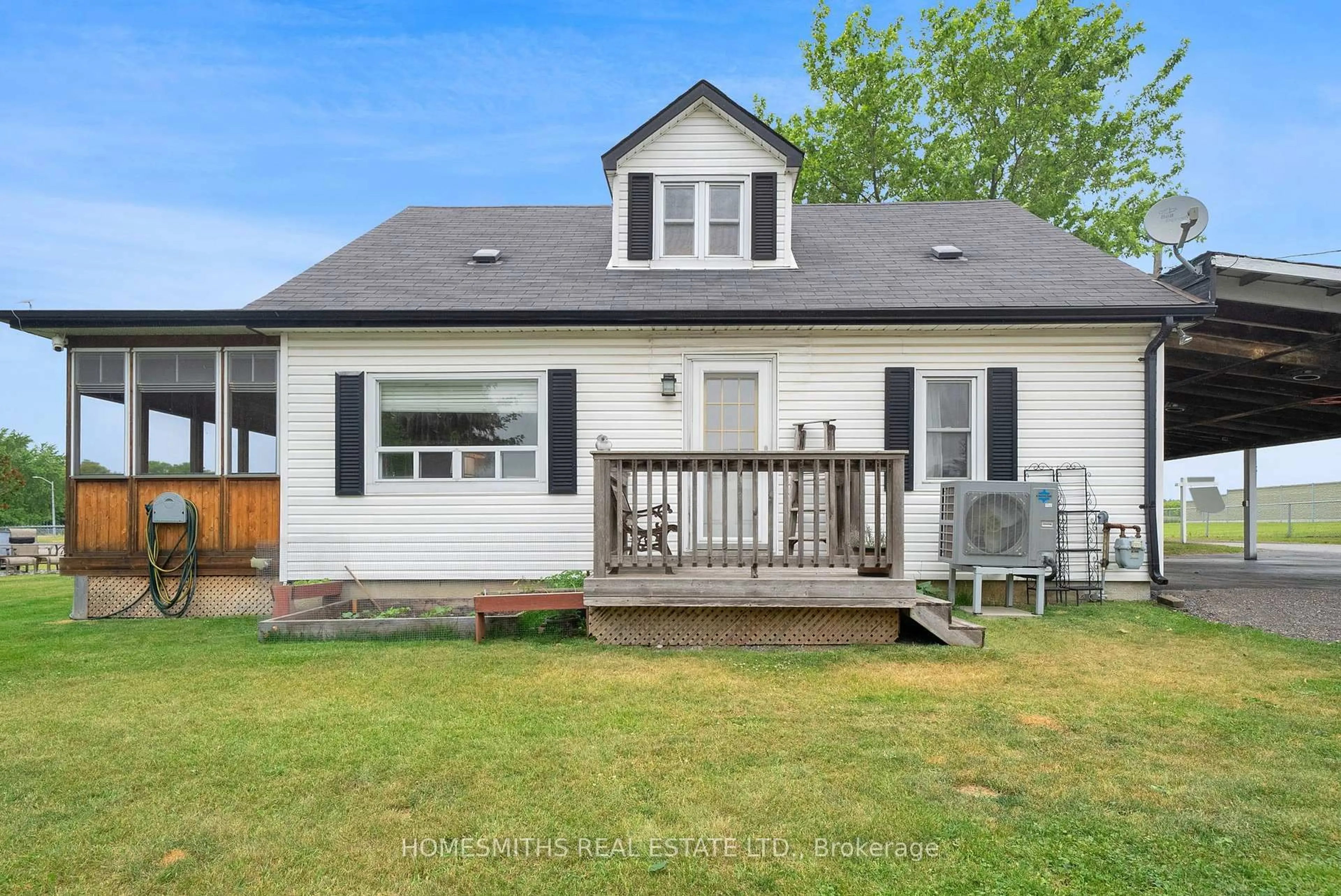 Home with vinyl exterior material, street for 20 Rowe St, Clarington Ontario L0B 1M0