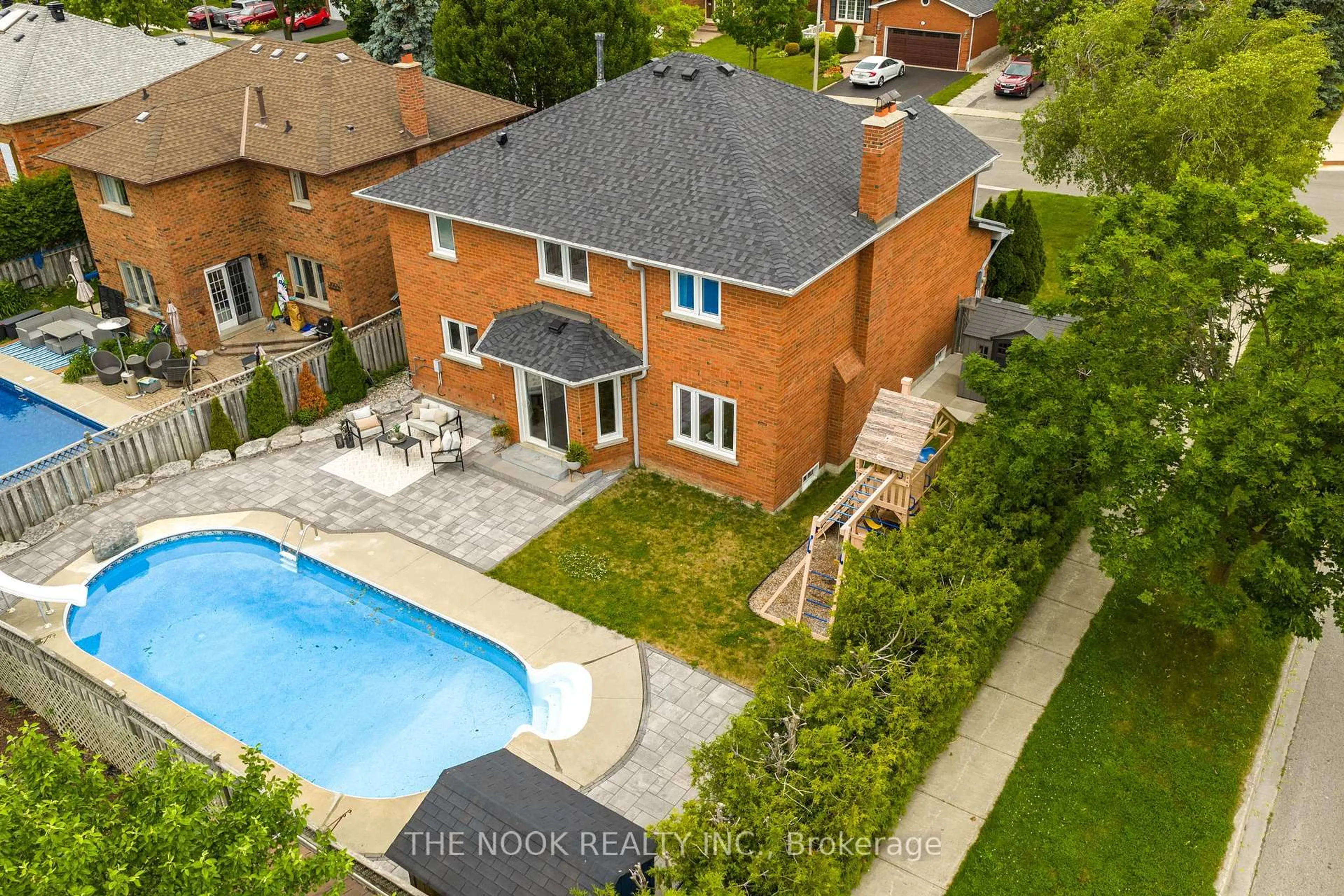 A pic from outside/outdoor area/front of a property/back of a property/a pic from drone, unknown for 96 Intrepid Dr, Whitby Ontario L1N 8S1
