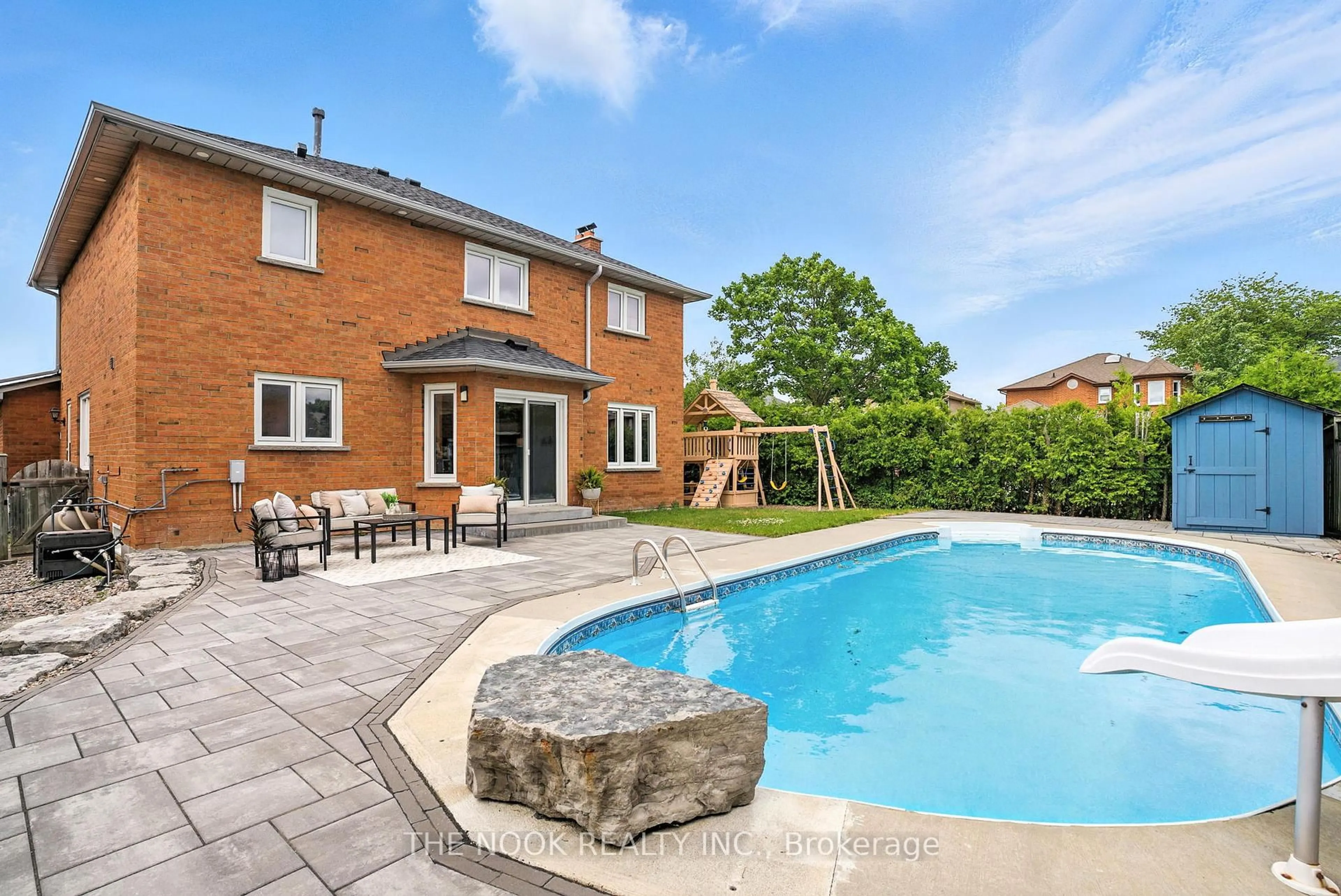 A pic from outside/outdoor area/front of a property/back of a property/a pic from drone, street for 96 Intrepid Dr, Whitby Ontario L1N 8S1