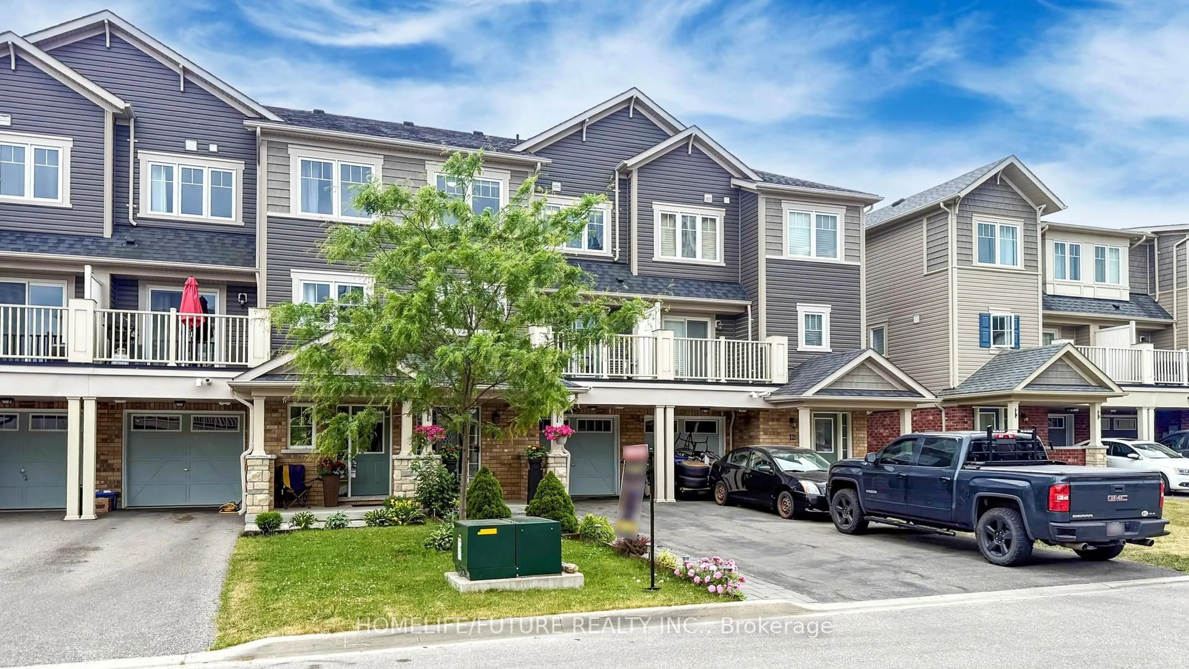 Unknown for 10 Nearco Cres, Oshawa Ontario L1L 0J4