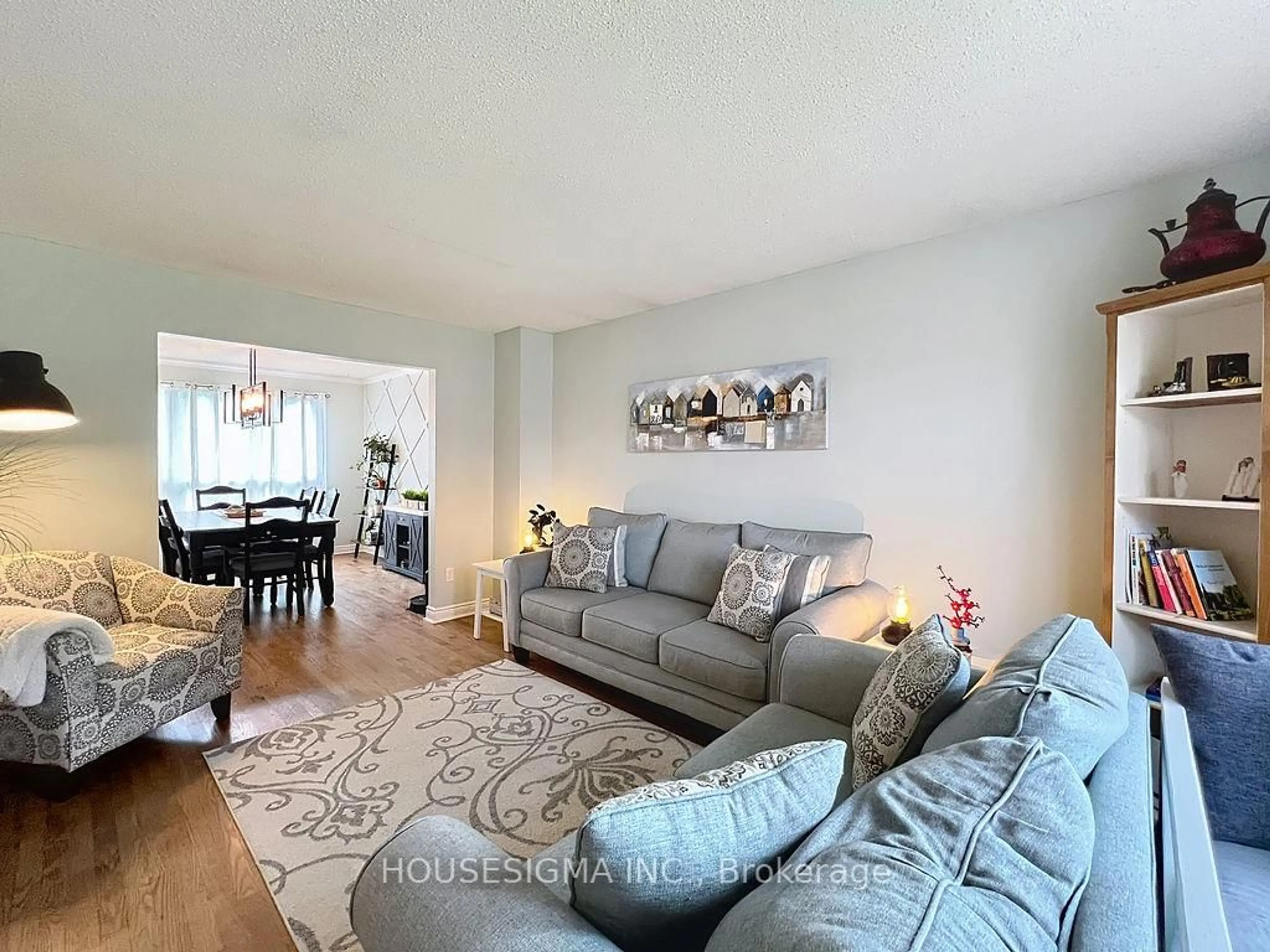 Living room with furniture, unknown for 105 Devondale St, Clarington Ontario L1E 1Z9