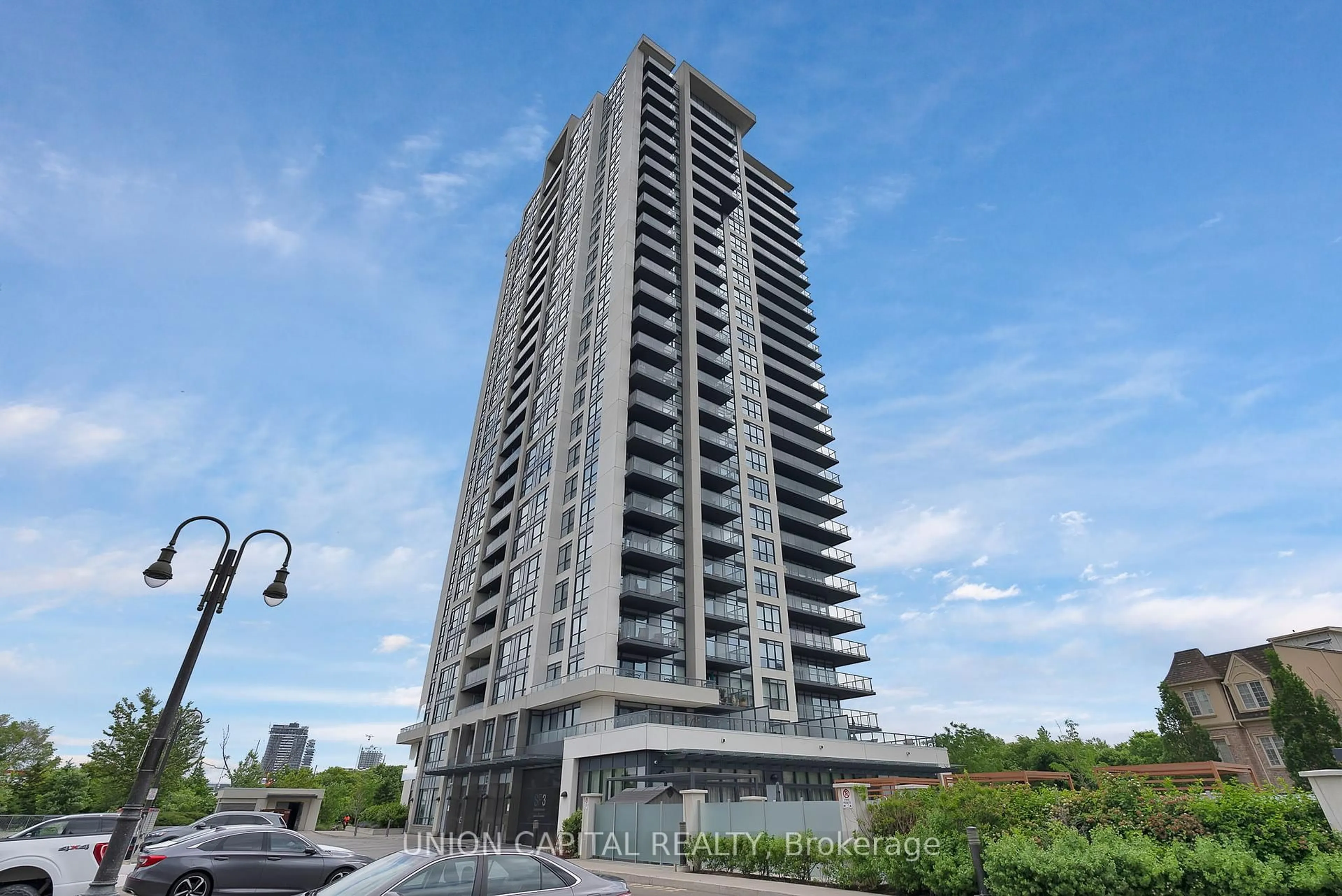 Indoor foyer for 1255 Bayly St #1508, Pickering Ontario L1W 0B6