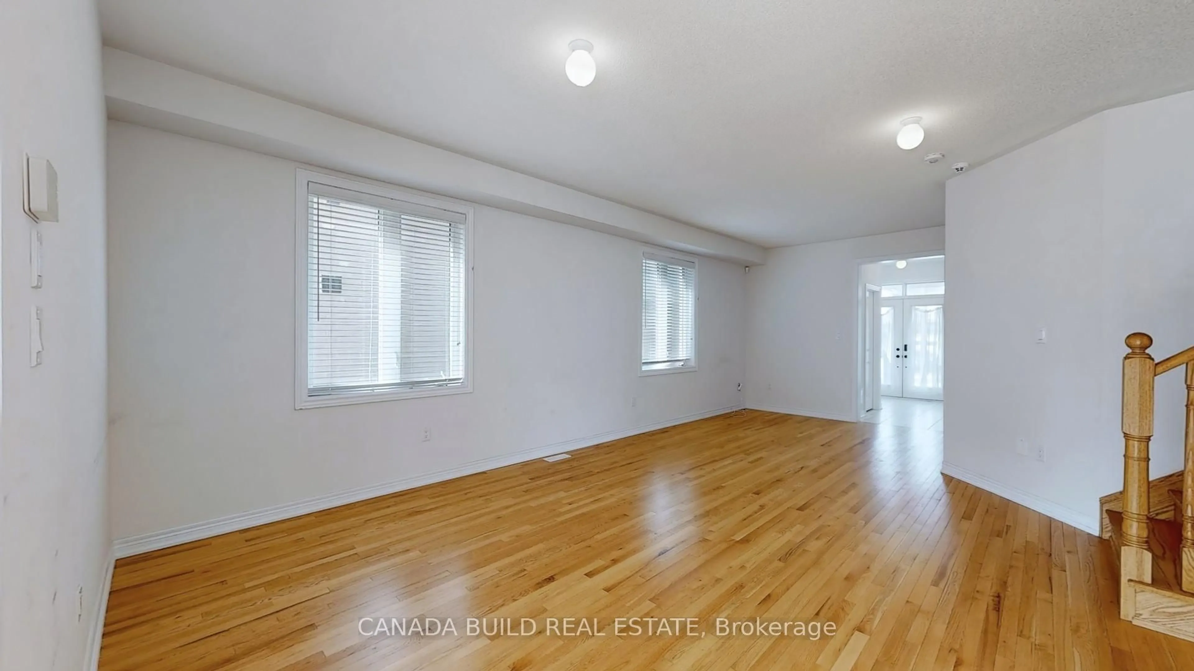 A pic of a room for 2085 Coppermine St, Oshawa Ontario N4G 2T4