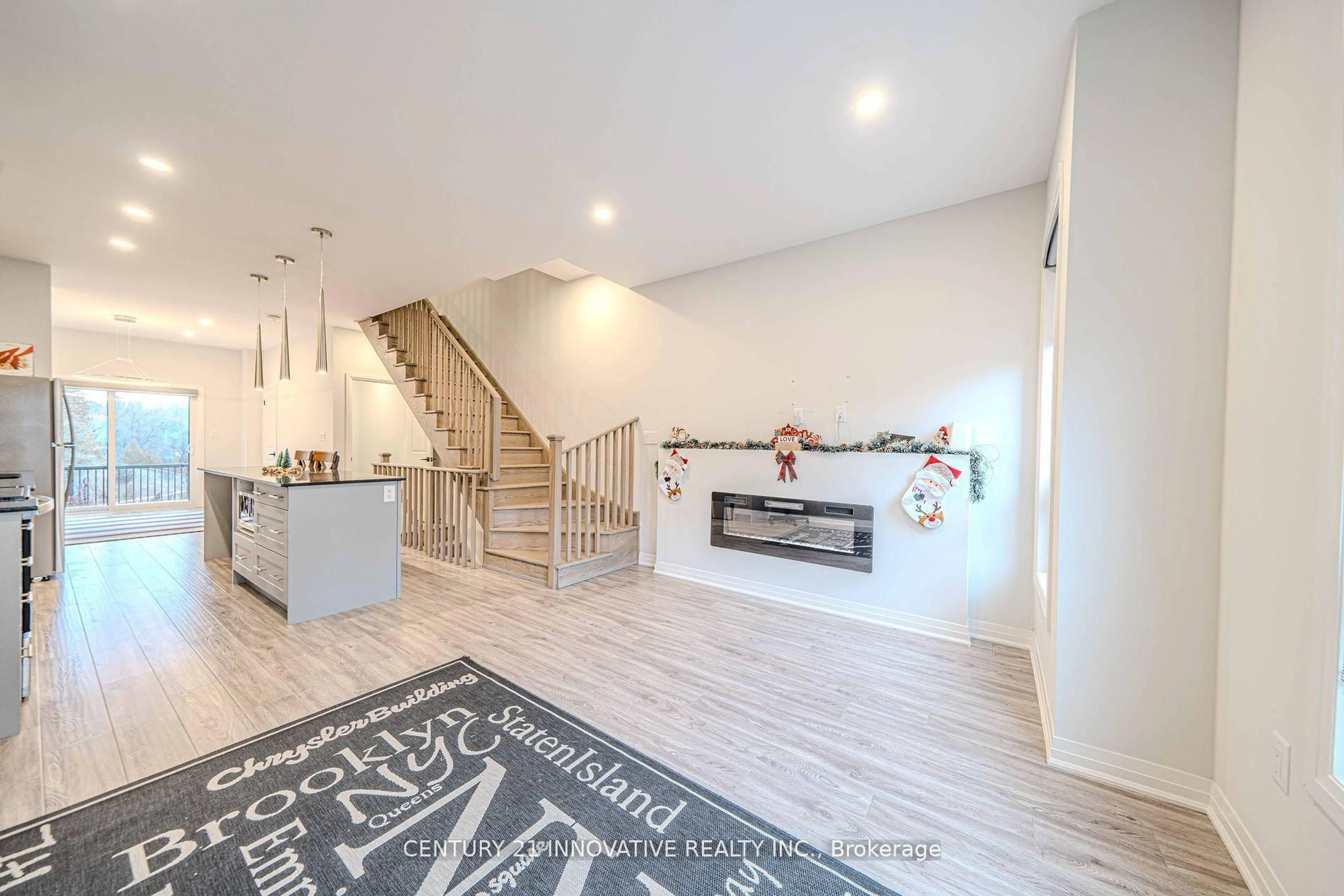 Indoor foyer for 1674 Pleasure Valley Path, Oshawa Ontario L1G 4X8