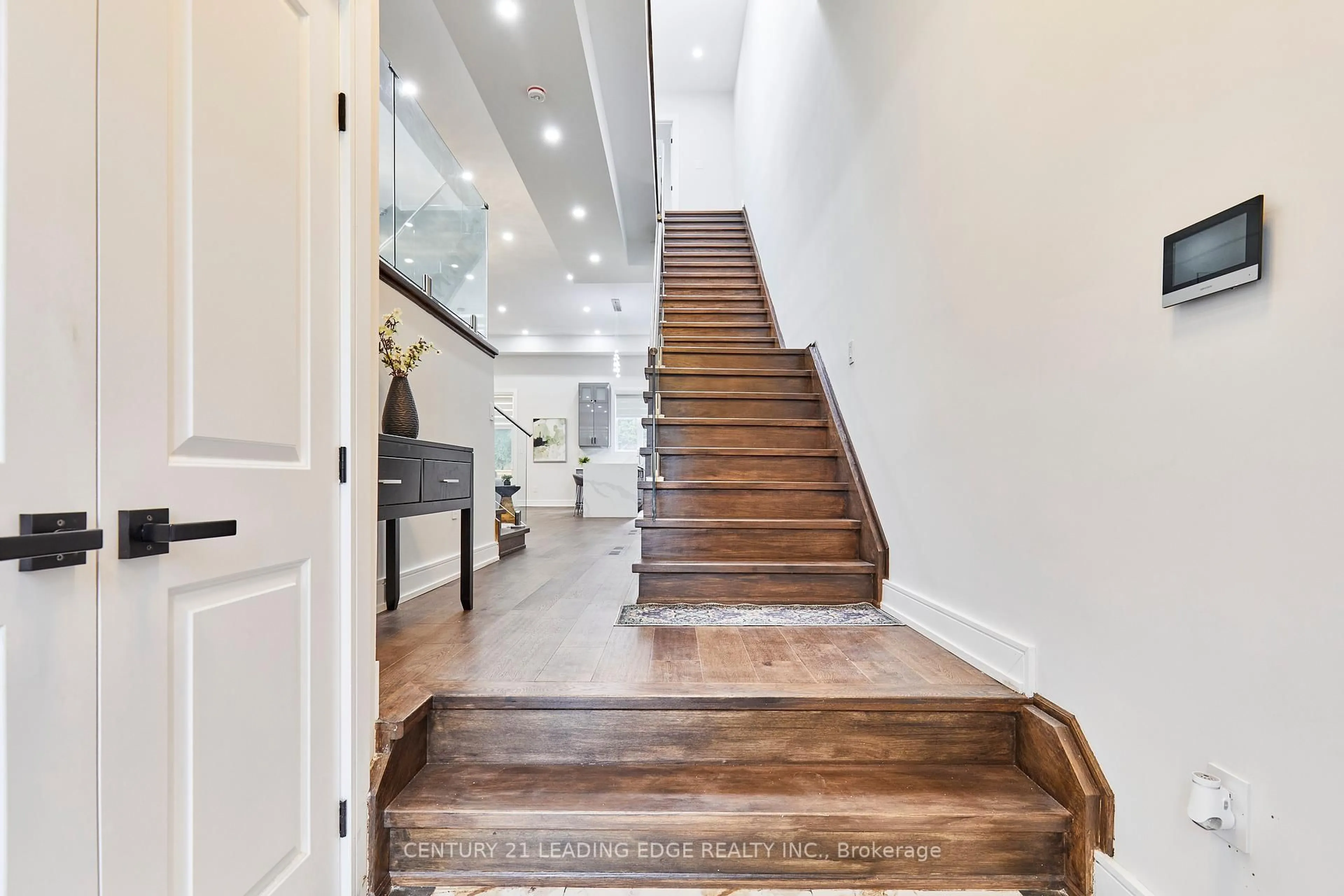 Stairs for 54 A Butterworth Ave, Toronto Ontario M1L 1H5