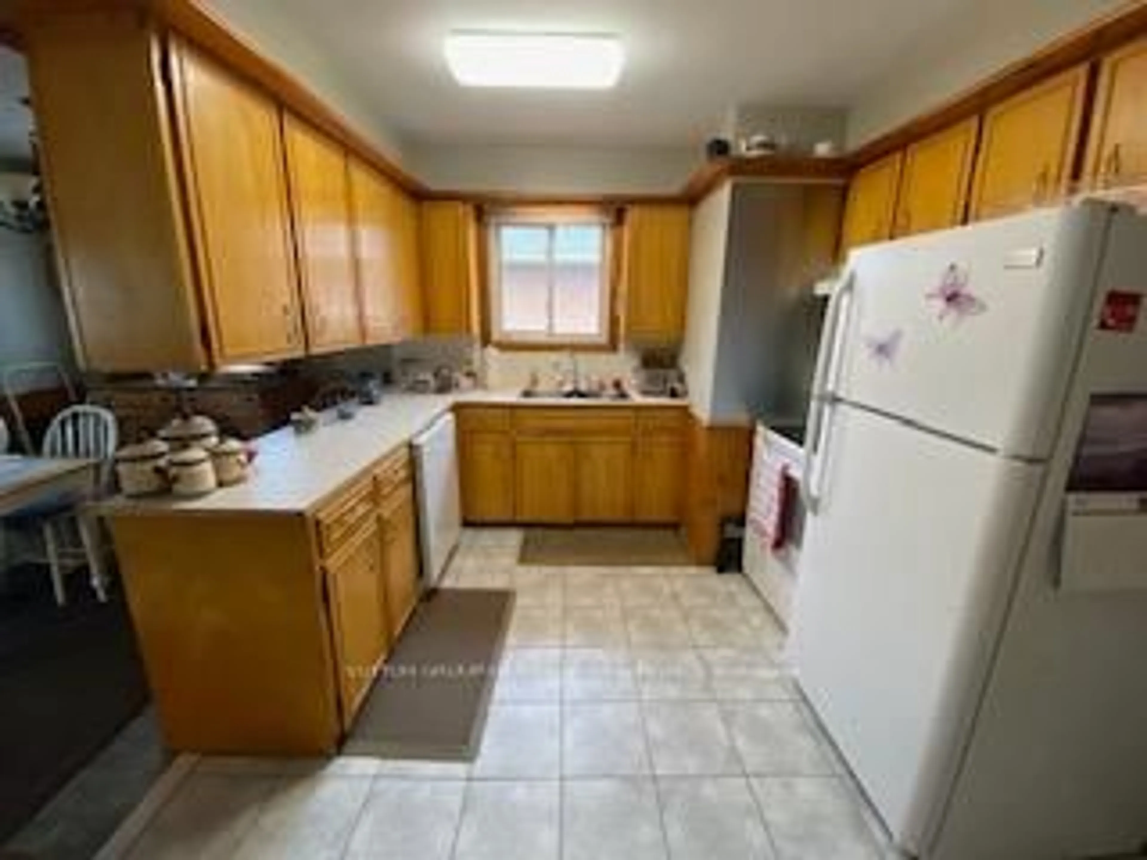 Standard kitchen, unknown for 31 Lambs Lane, Clarington Ontario L1C 3G2