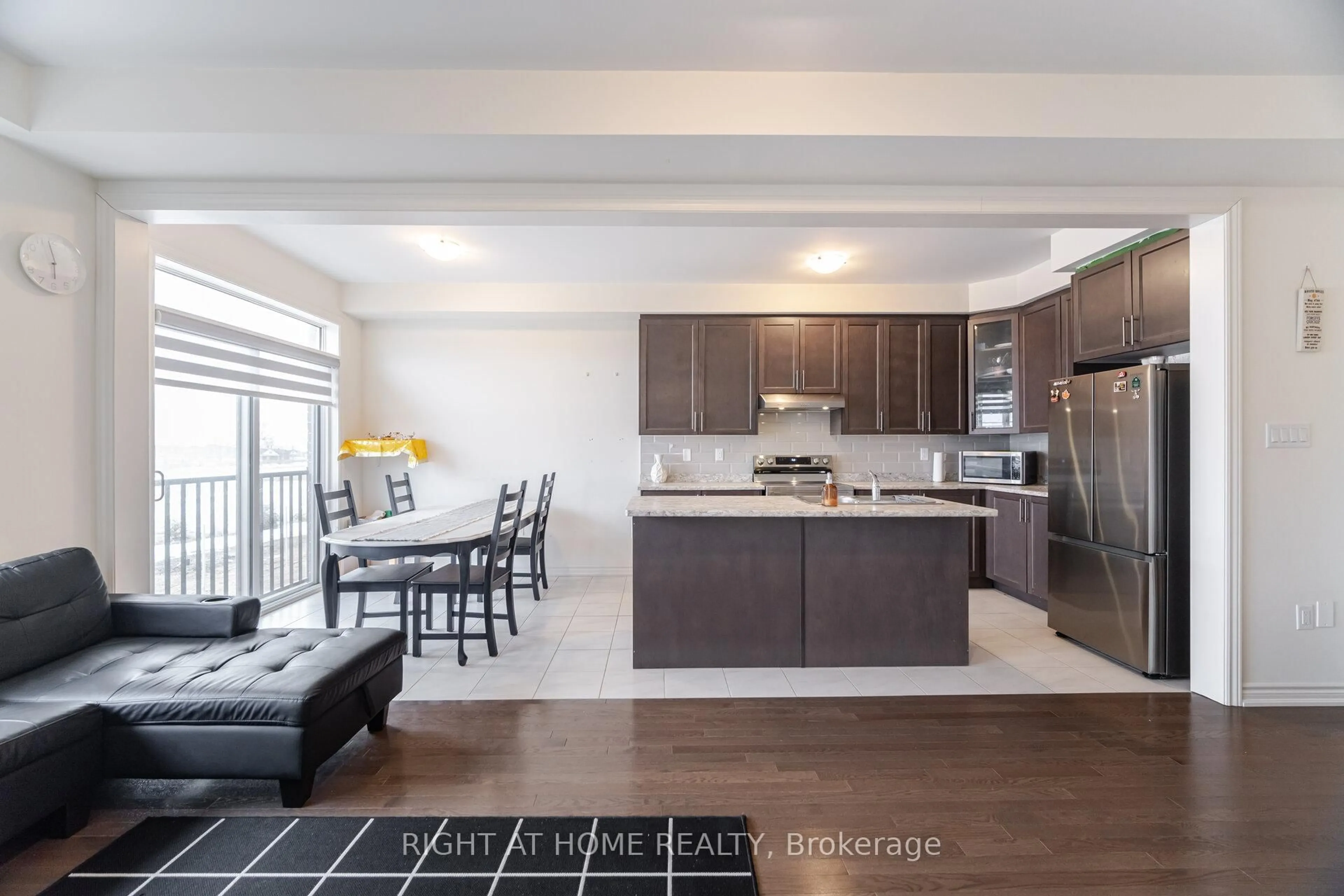 Open concept kitchen, unknown for 1247 Rexton Dr, Oshawa Ontario L1L 0T3