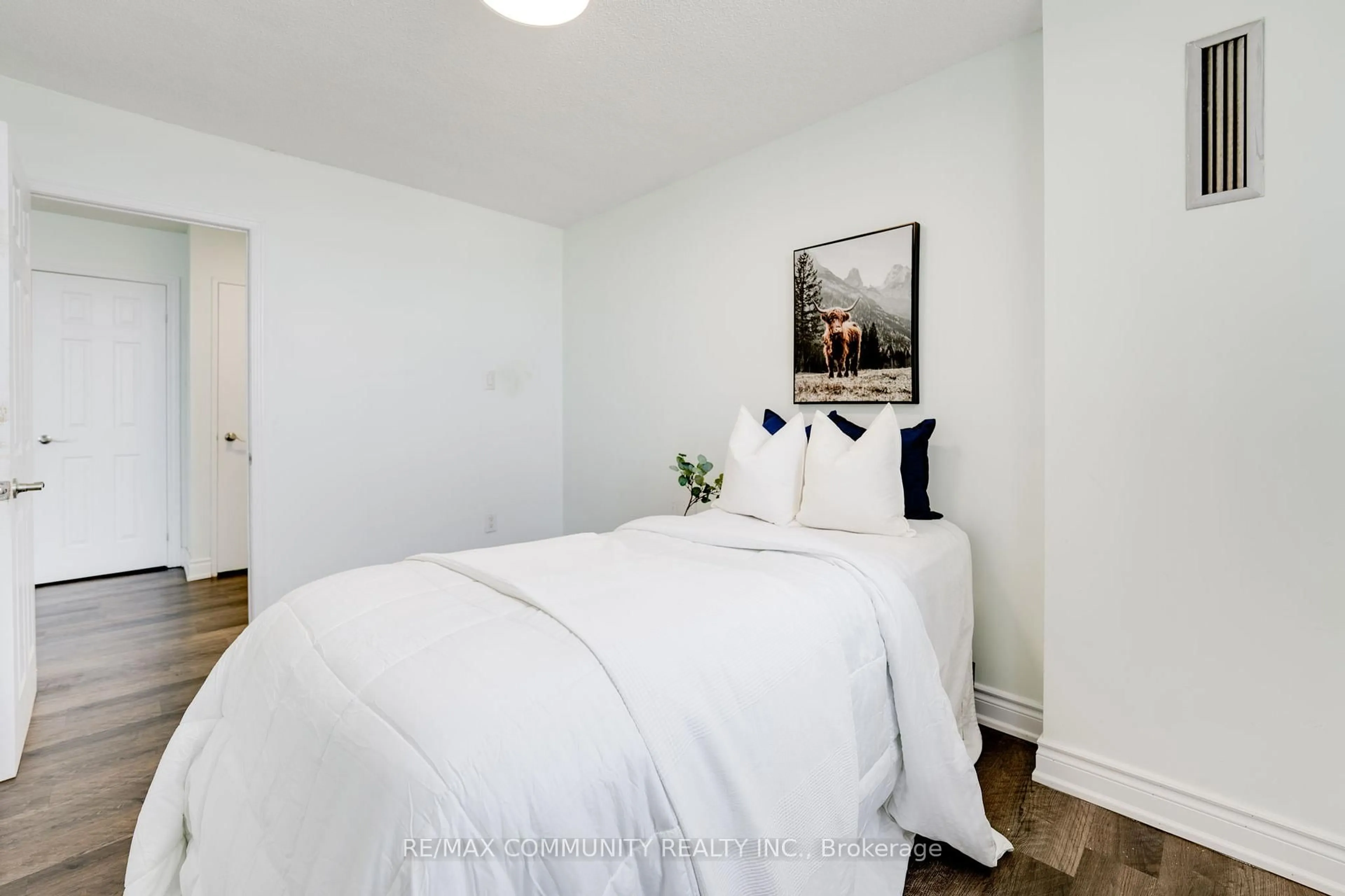 Bedroom with bed, unknown for 301 Prudential Dr #1002, Toronto Ontario M1P 4V3