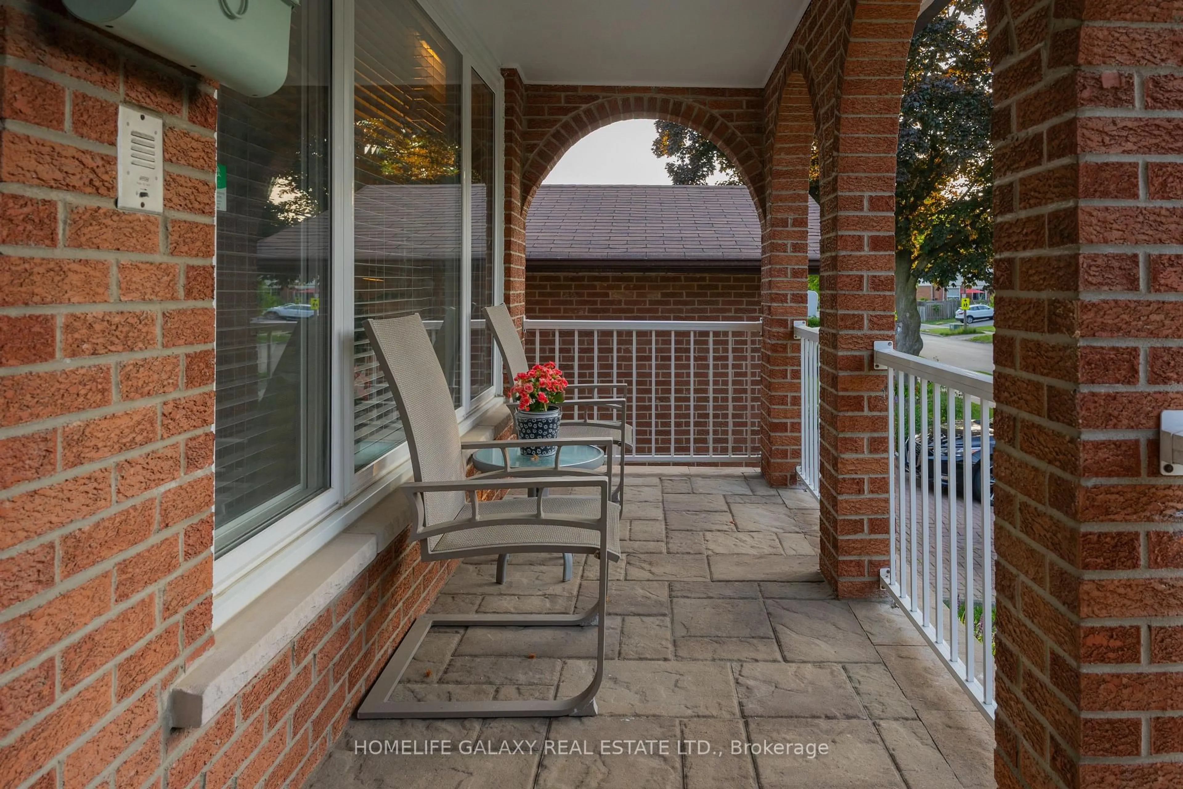 Patio, street for 1471 Fieldlight Blvd, Pickering Ontario L1V 2S3