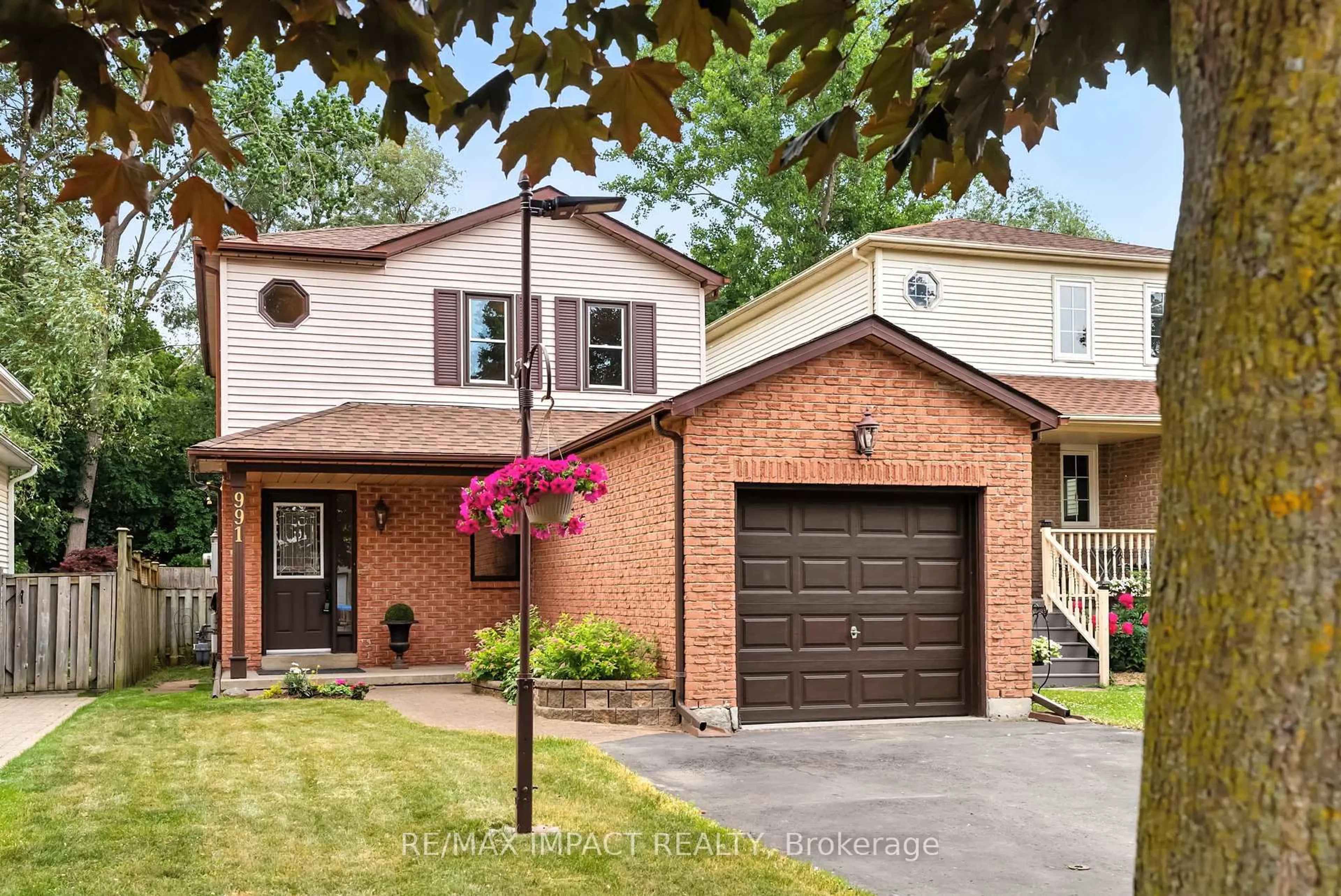 Home with brick exterior material, street for 991 Greenlane Crt, Oshawa Ontario L1K 2C6