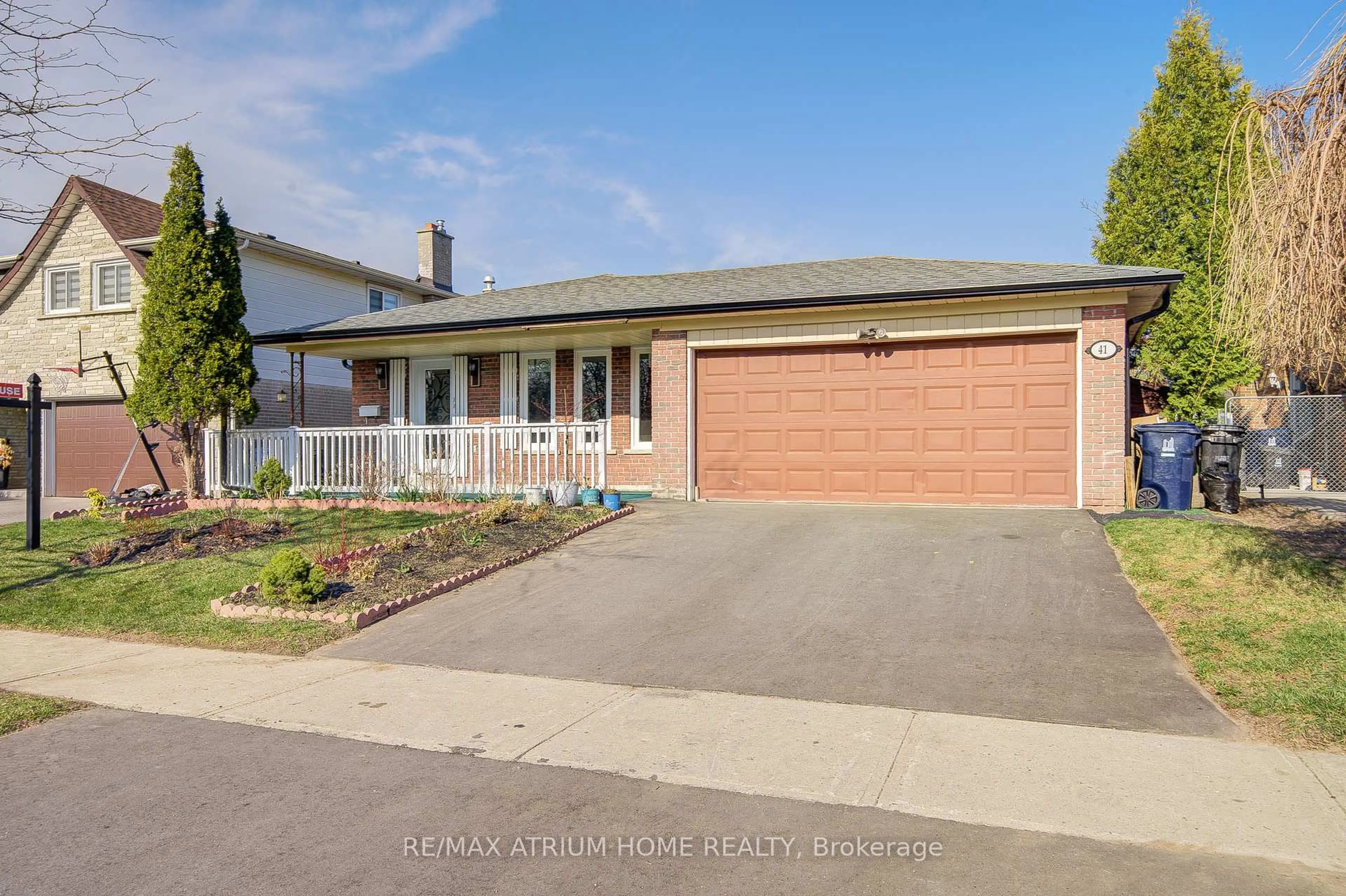 Unknown for 41 Davisbrook Blvd, Toronto Ontario M1T 2H6