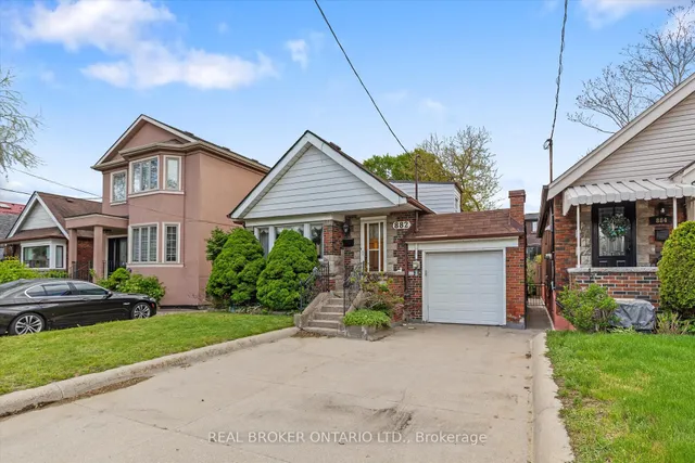 Additional property image - 882 Coxwell Ave
