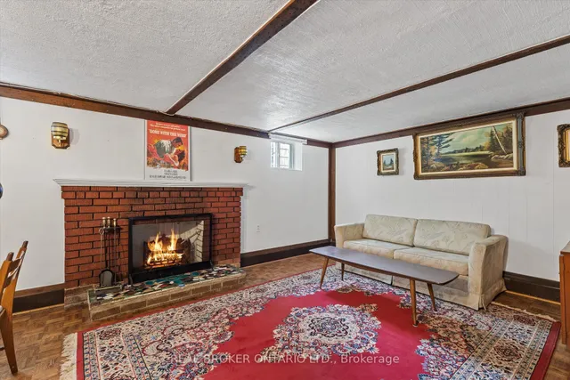 Additional property image - 882 Coxwell Ave