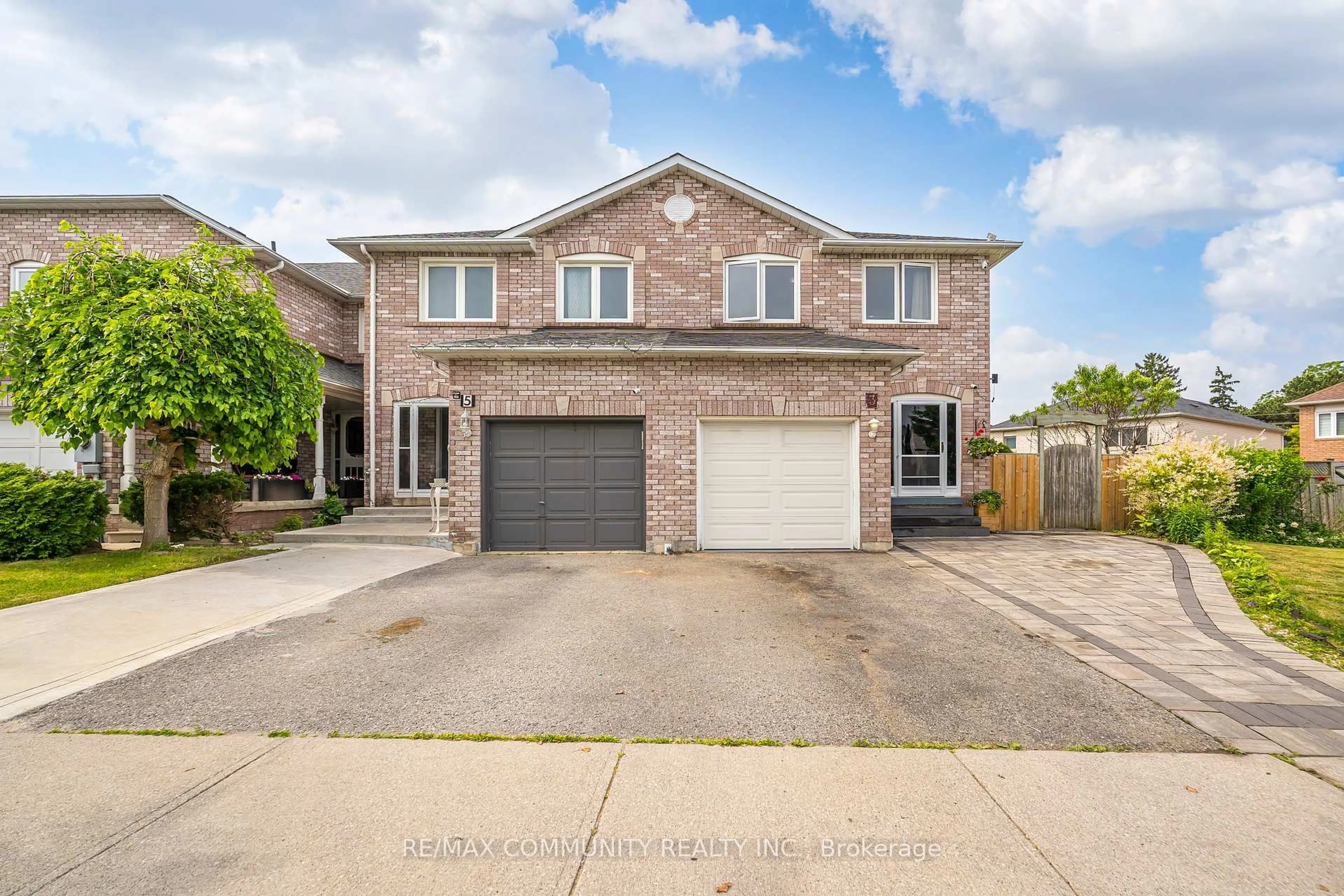 Home with brick exterior material, street for 3 Tawn Cres, Ajax Ontario L1Z 1J1