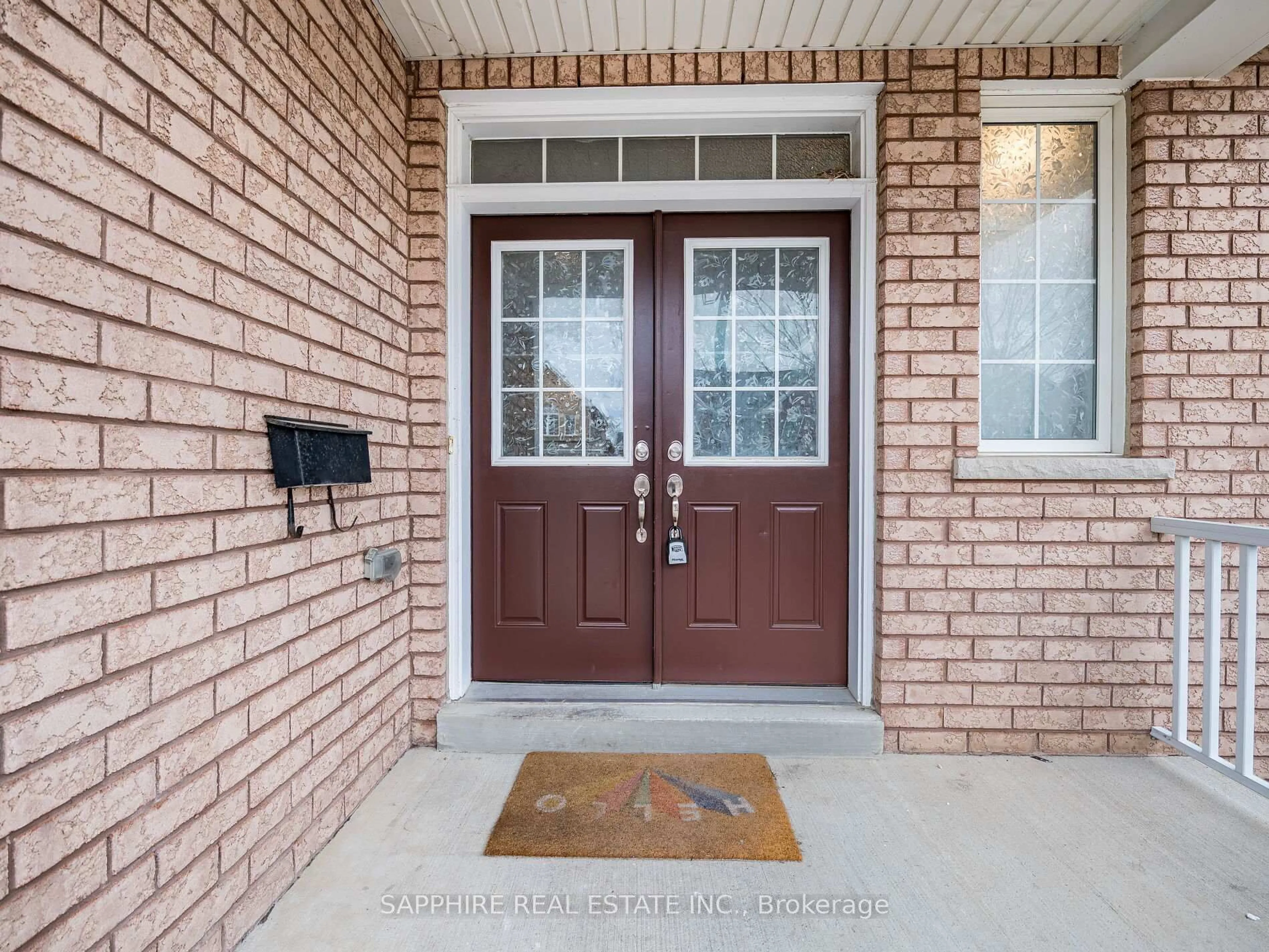 Indoor entryway for 1867 Arborwood Dr, Oshawa Ontario L1K 0R3