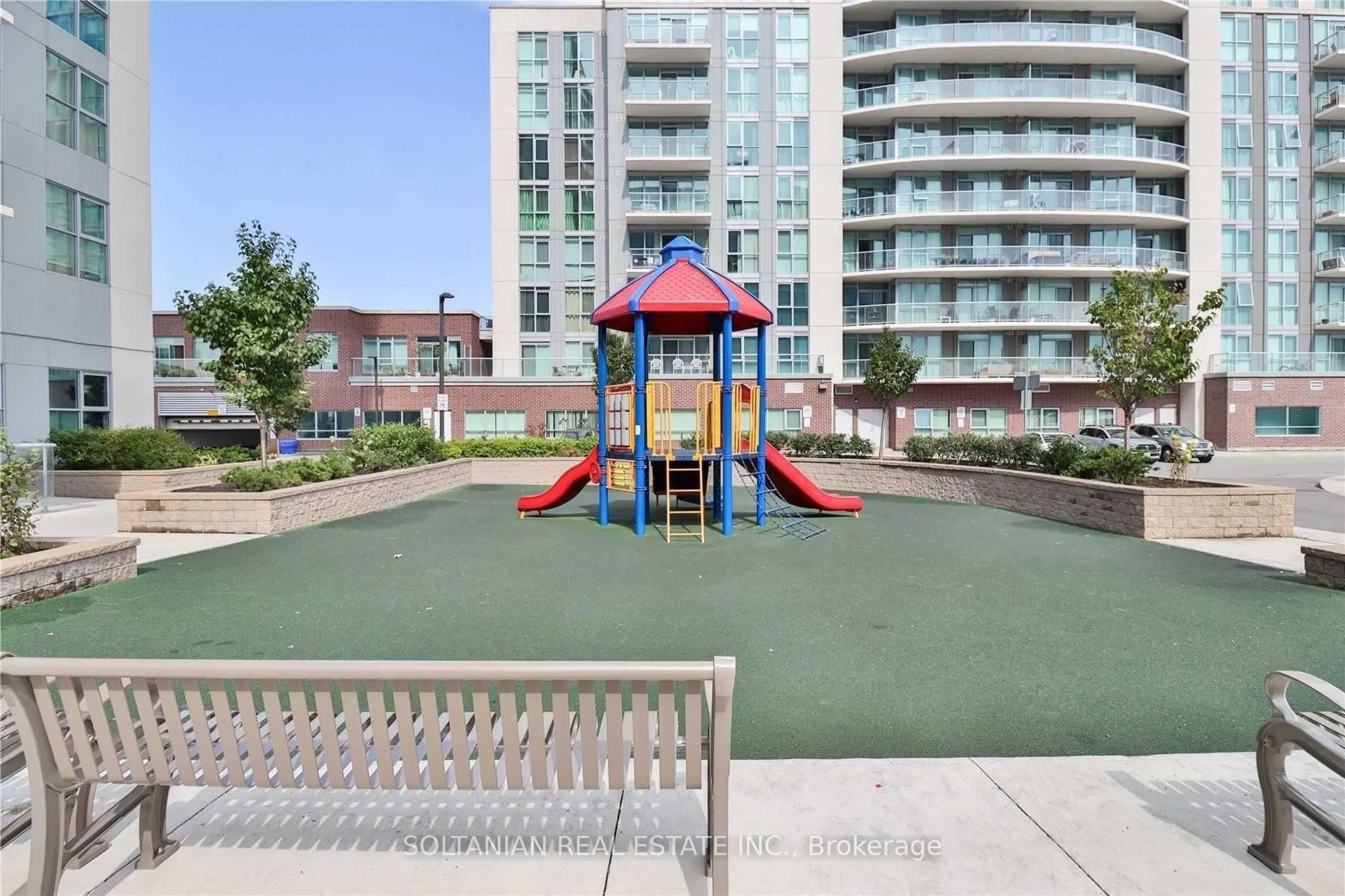 Patio, unknown for 2150 Lawrence Ave #610, Toronto Ontario M1R 3A7