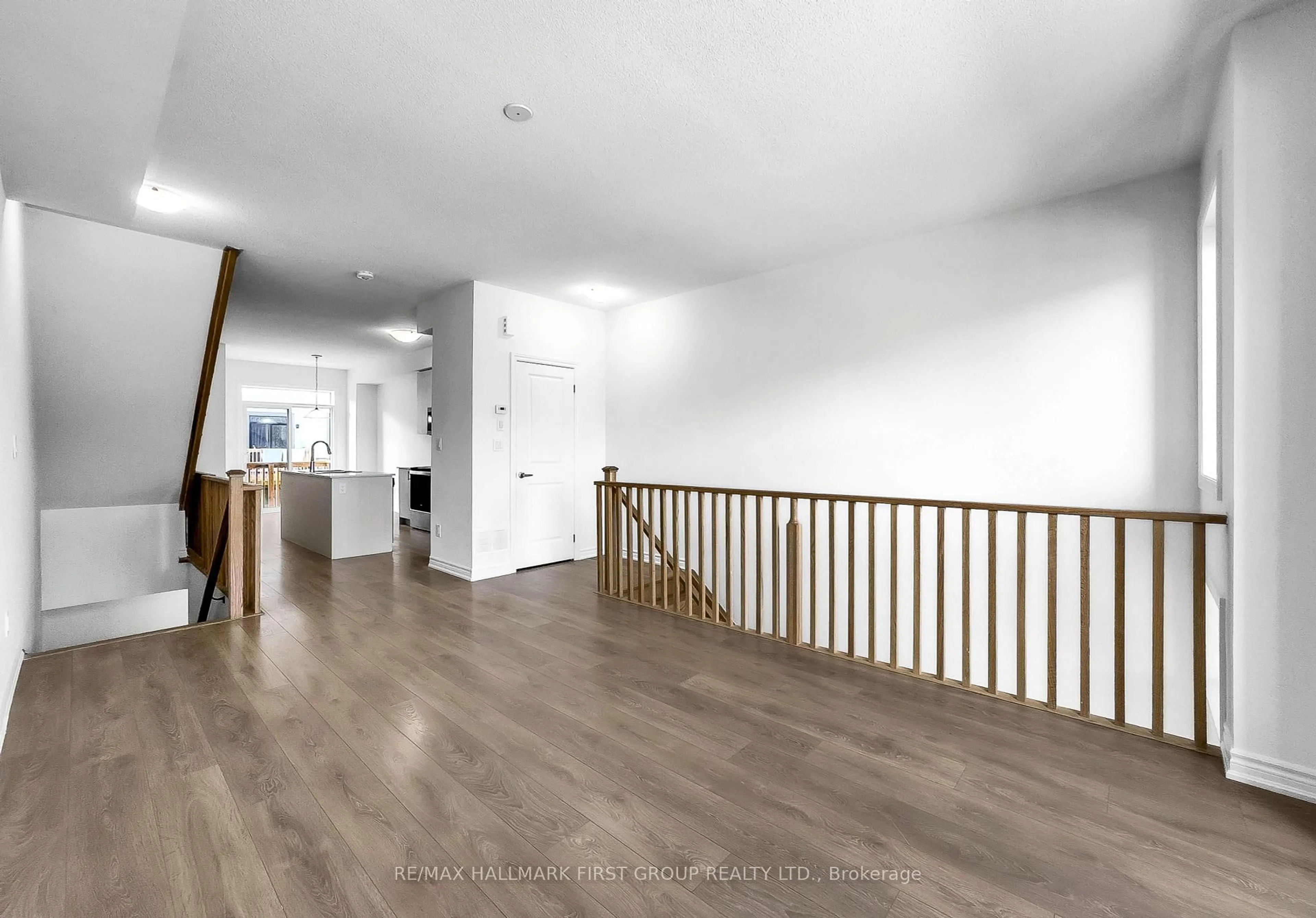 Indoor foyer for 347 Okanagan Path, Oshawa Ontario L1H 0A7