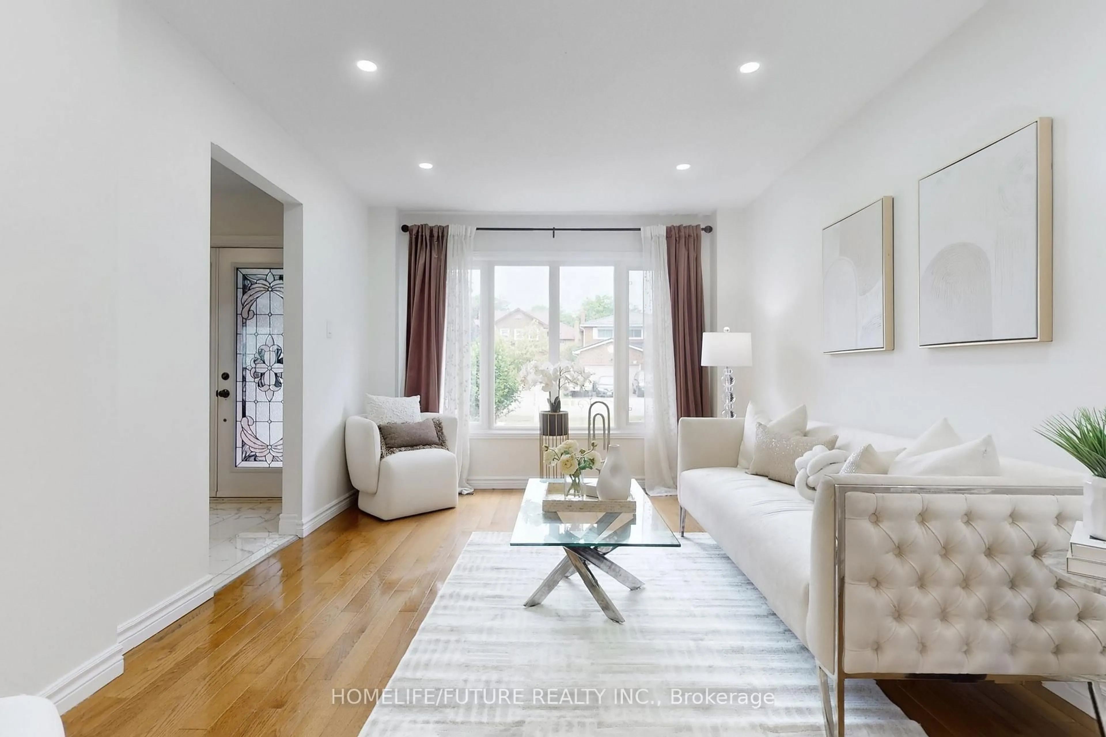 Living room with furniture, unknown for 75 Calverley Tr, Toronto Ontario M1C 3S5