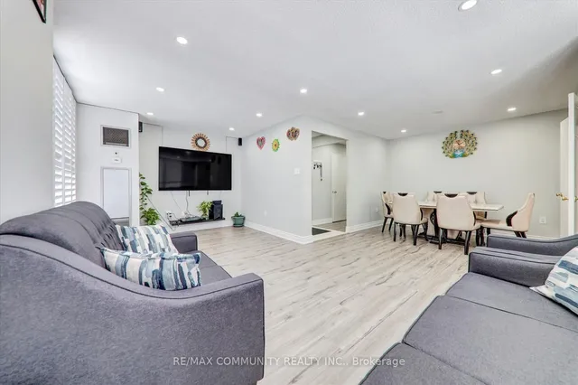 Additional property image - 430 Mclevin Ave Unit Ph11