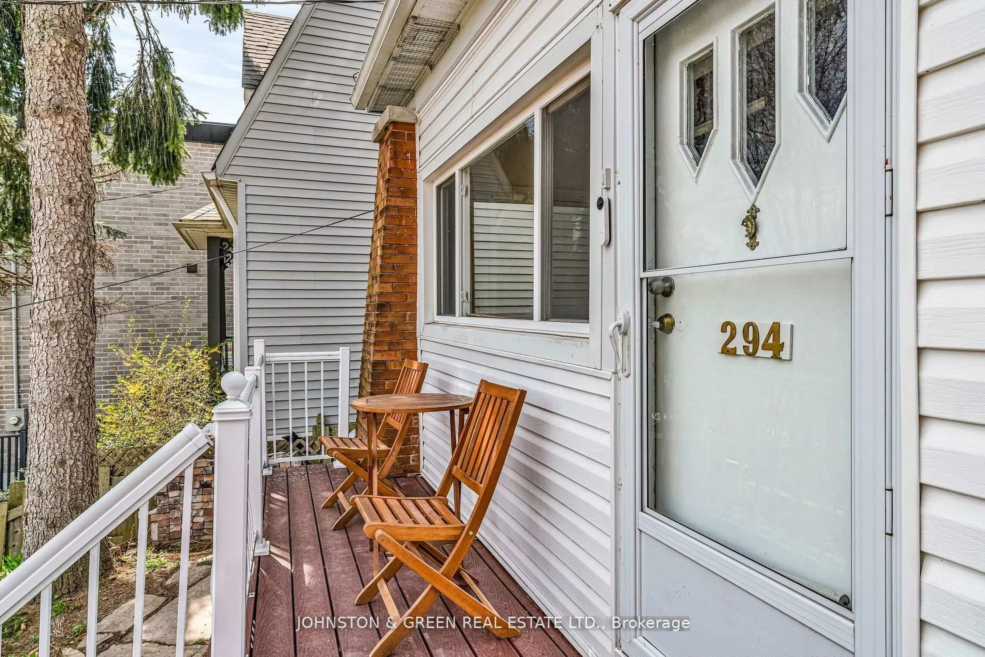 Patio, street for 294 Oak Park Ave, Toronto Ontario M4C 4N5