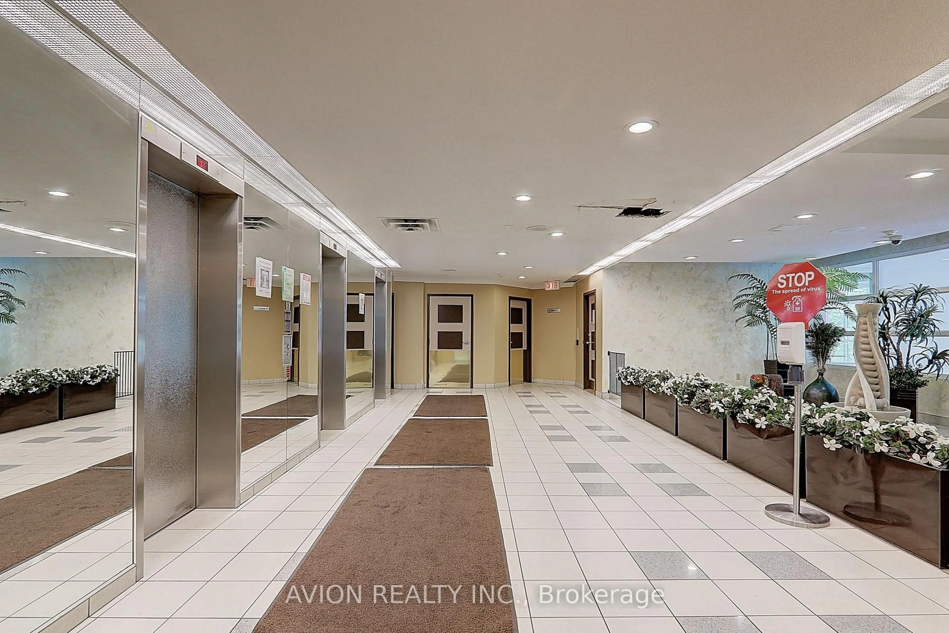 Indoor foyer for 3050 Ellesmere Rd #1701, Toronto Ontario M1E 5E6
