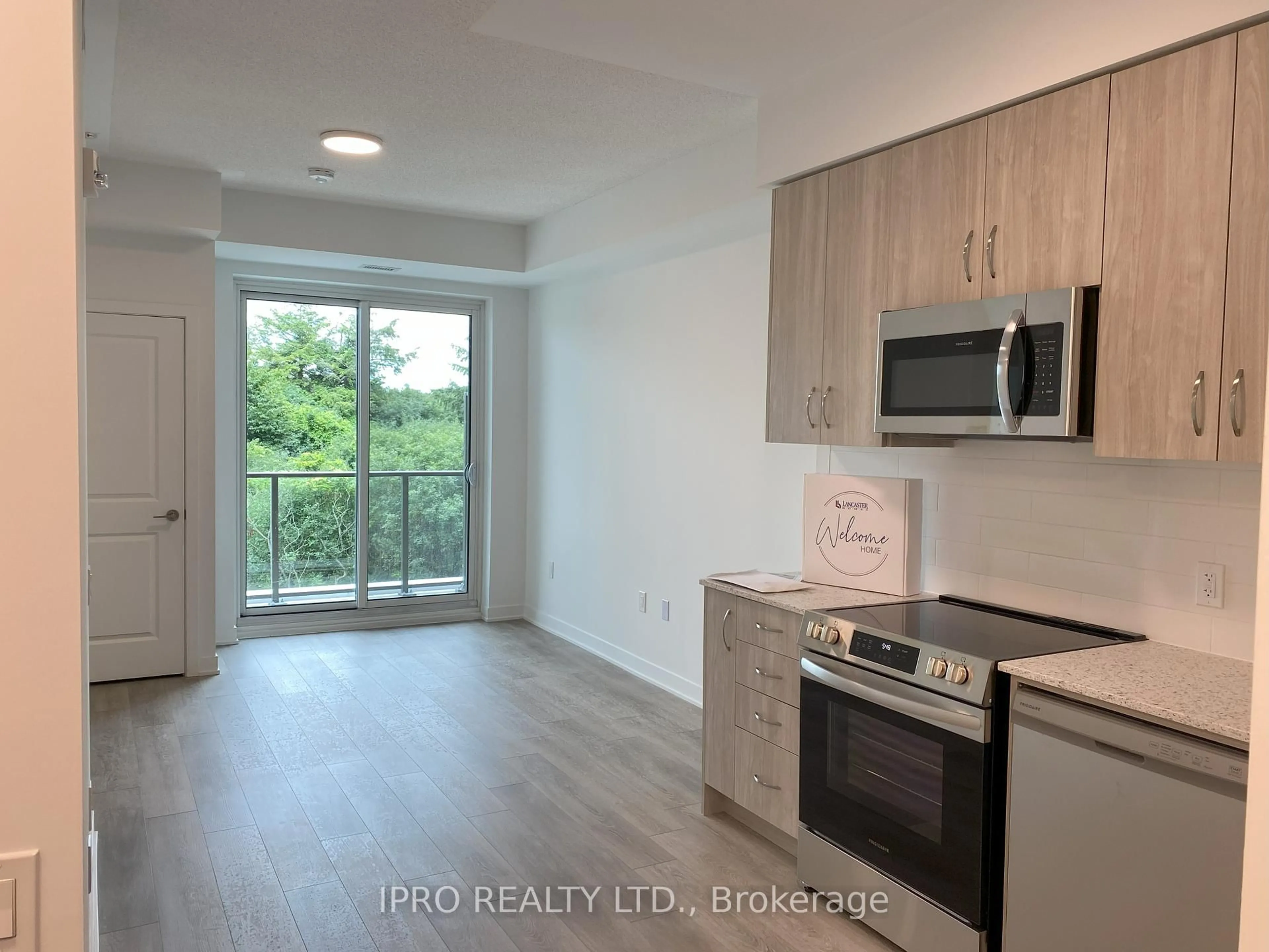 Standard kitchen, unknown for 385 Arctic Red Dr #224, Oshawa Ontario L1L 0W9