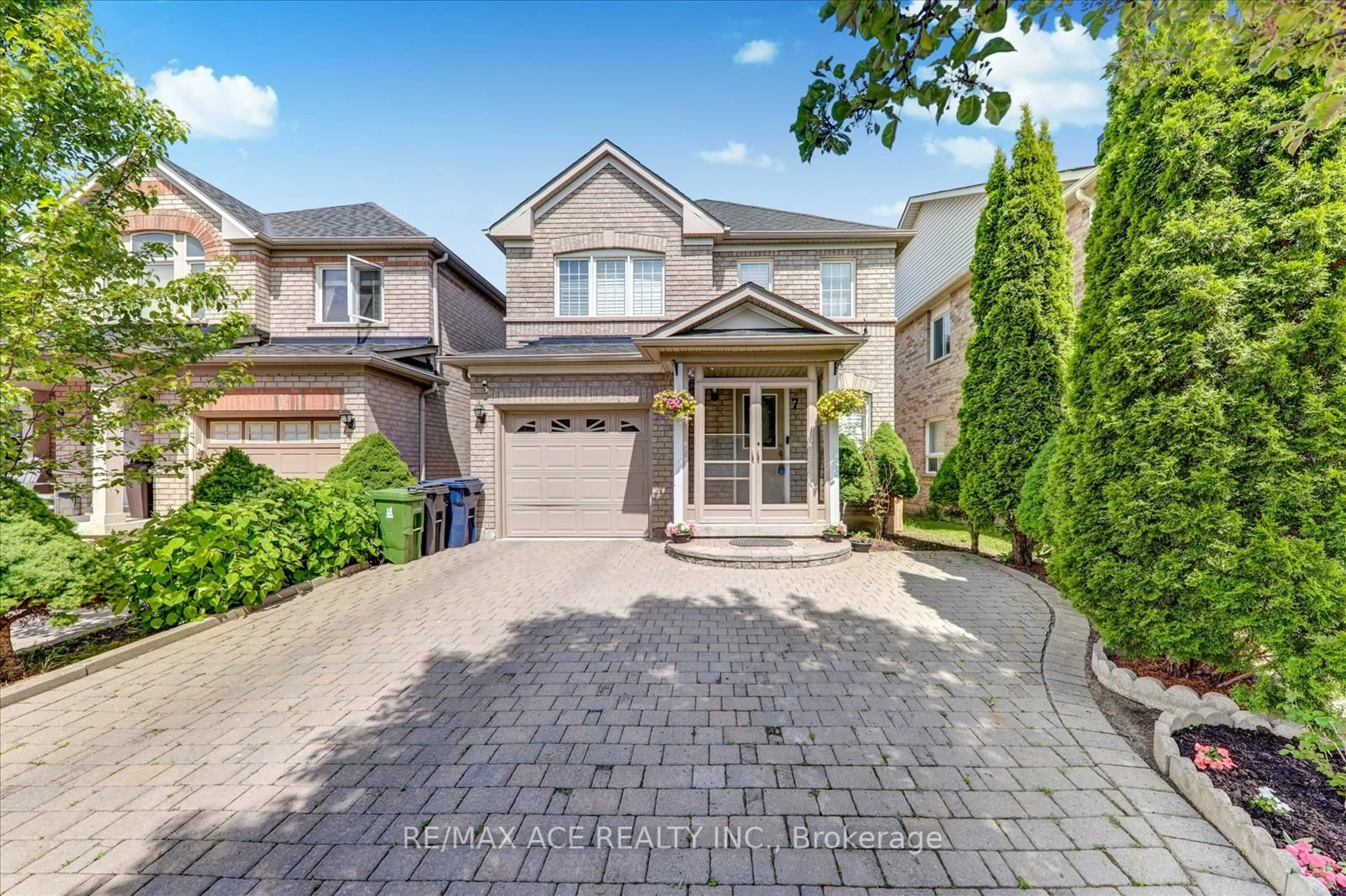 Home with brick exterior material, street for 7 Glacier Cres, Toronto Ontario M1X 2A9