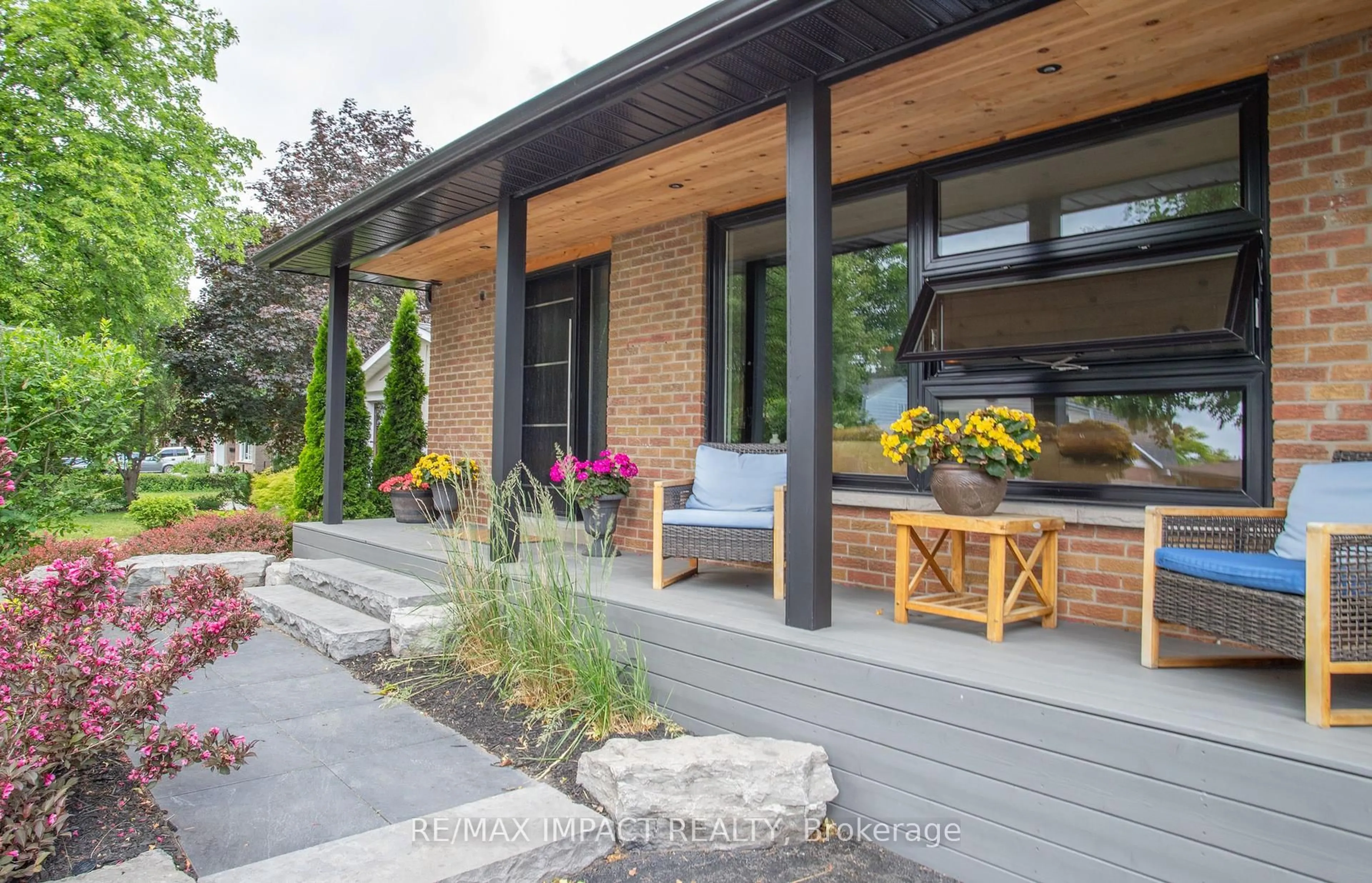Patio, street for 147 Michael Blvd, Whitby Ontario L1N 5W3