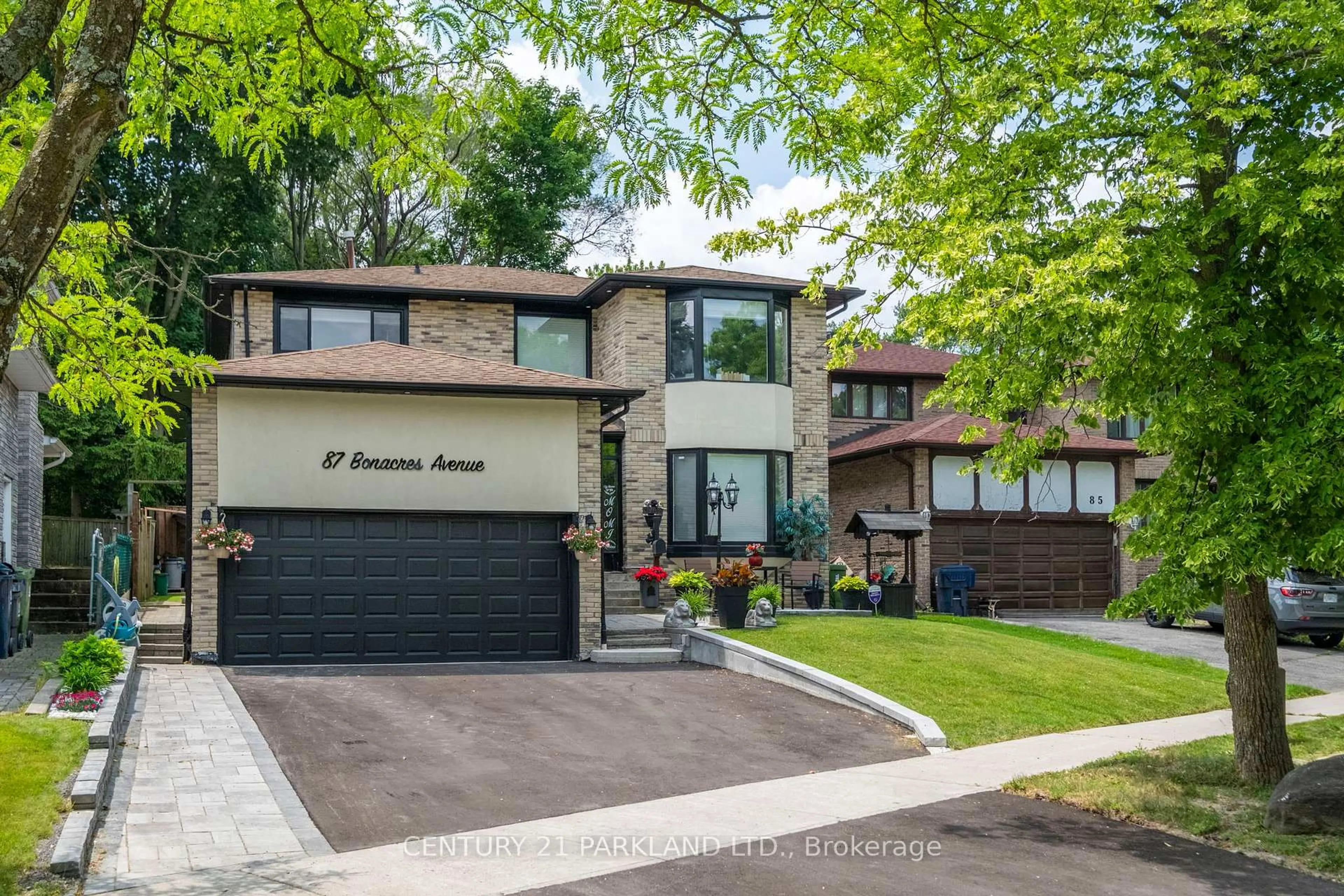Home with brick exterior material, street for 87 Bonacres Ave, Toronto Ontario M1C 3B8