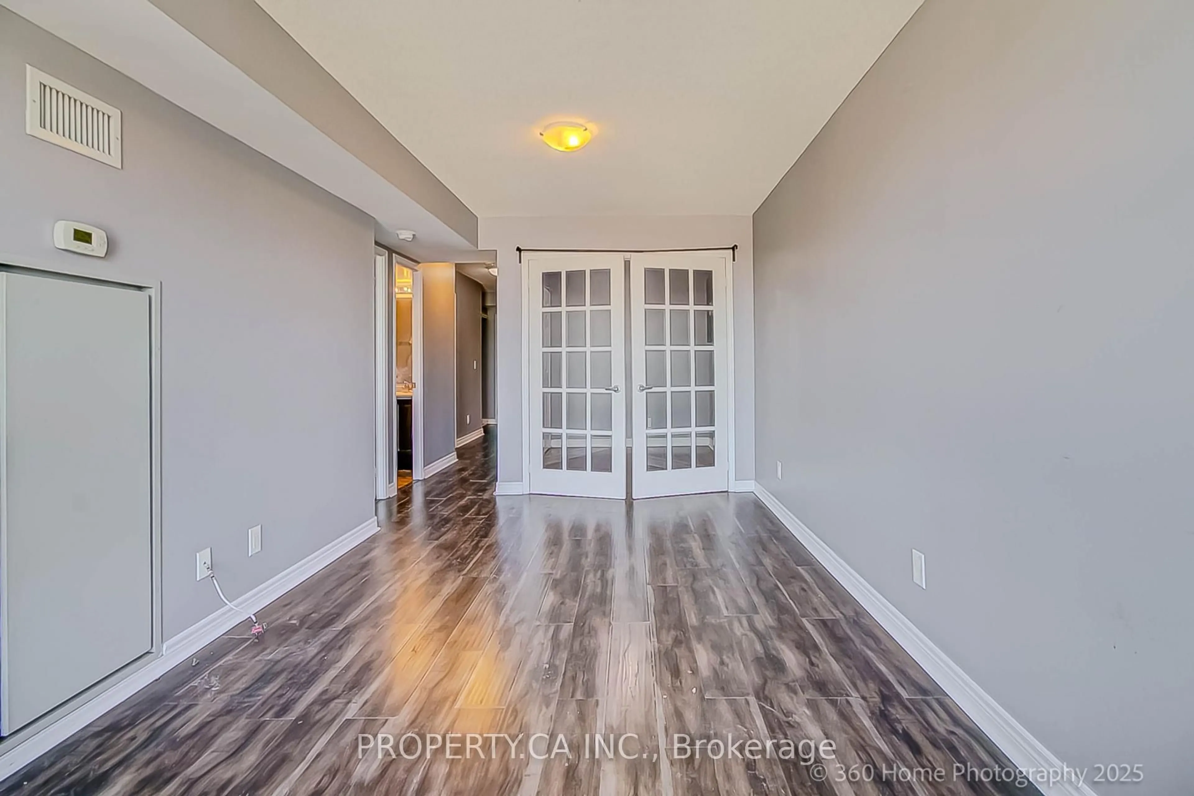 Indoor entryway for 60 Fairfax Cres #428, Toronto Ontario M1L 0E1