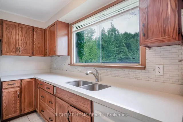 Additional image 12 of 33 Erinlea Cres