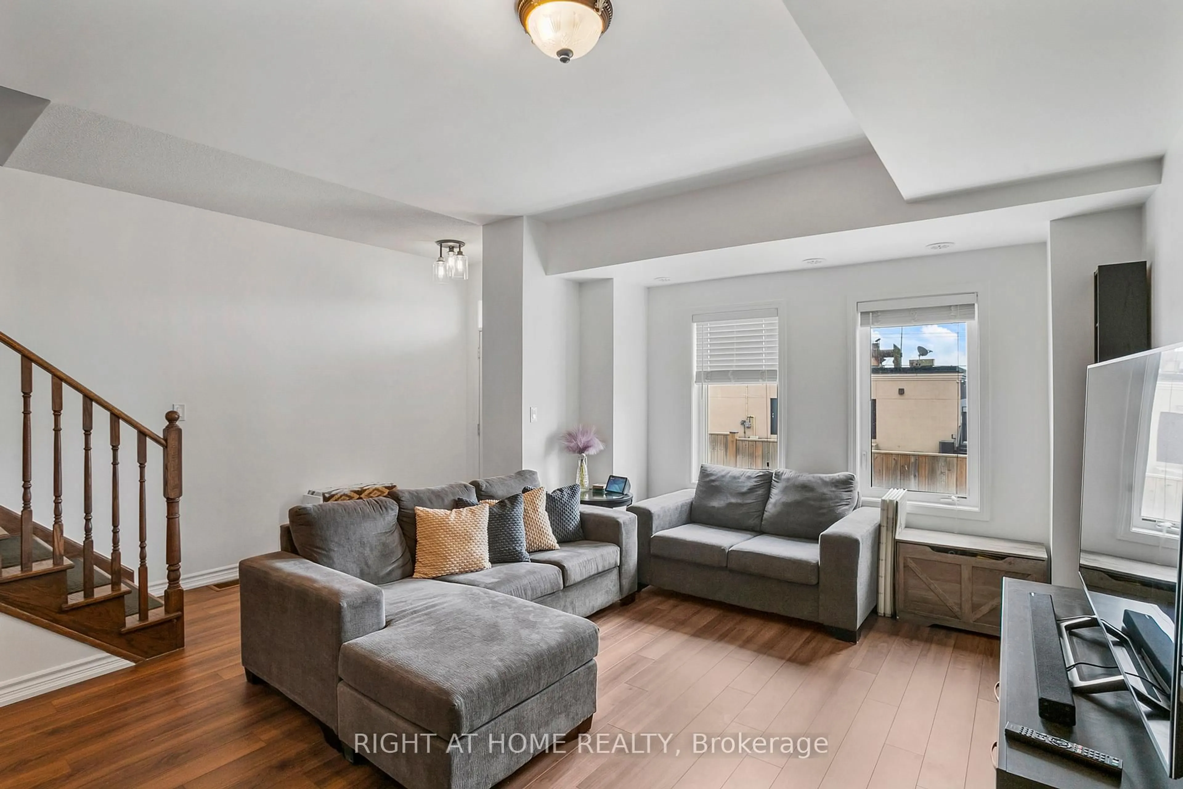 Living room with furniture, unknown for 1020 Dunsley Way #2, Whitby Ontario L1N 0L5
