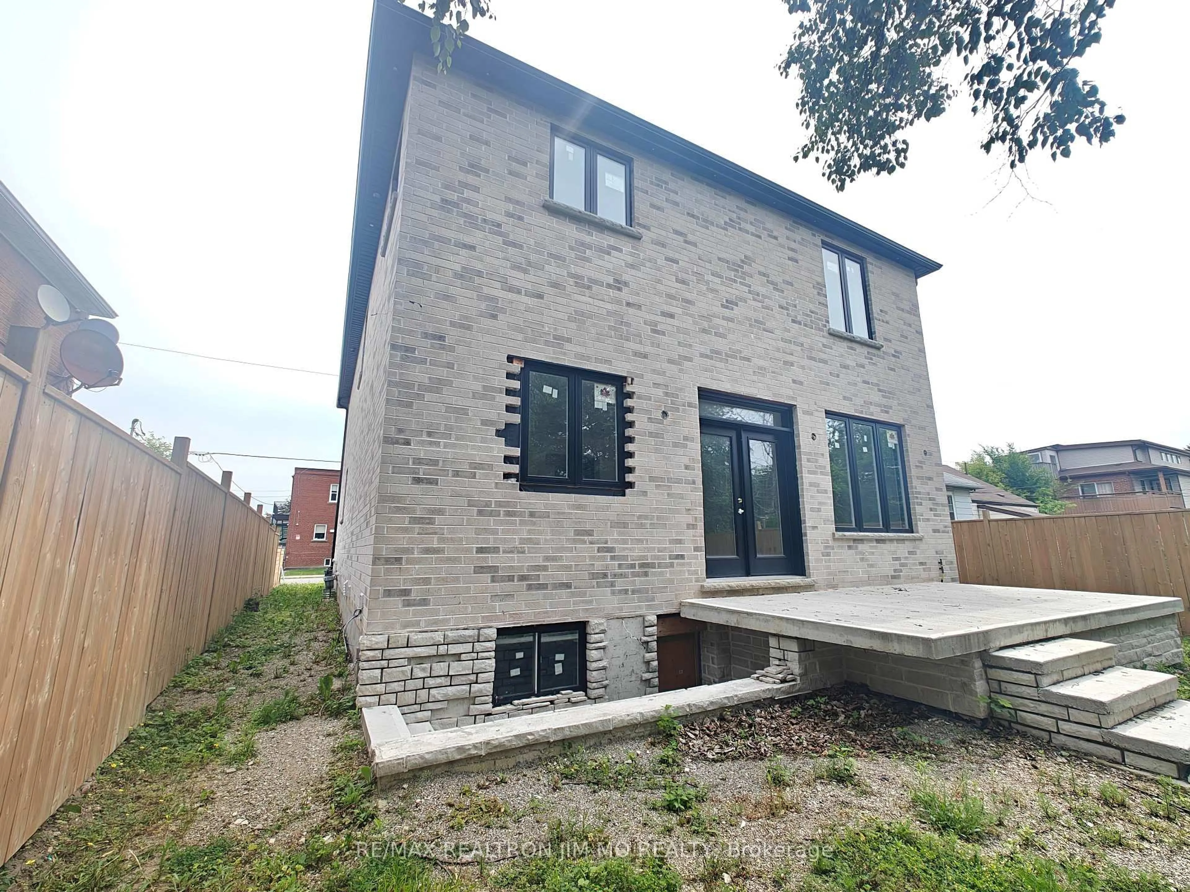 Home with brick exterior material, building for 6 Cotton Ave, Toronto Ontario M1K 1Z2