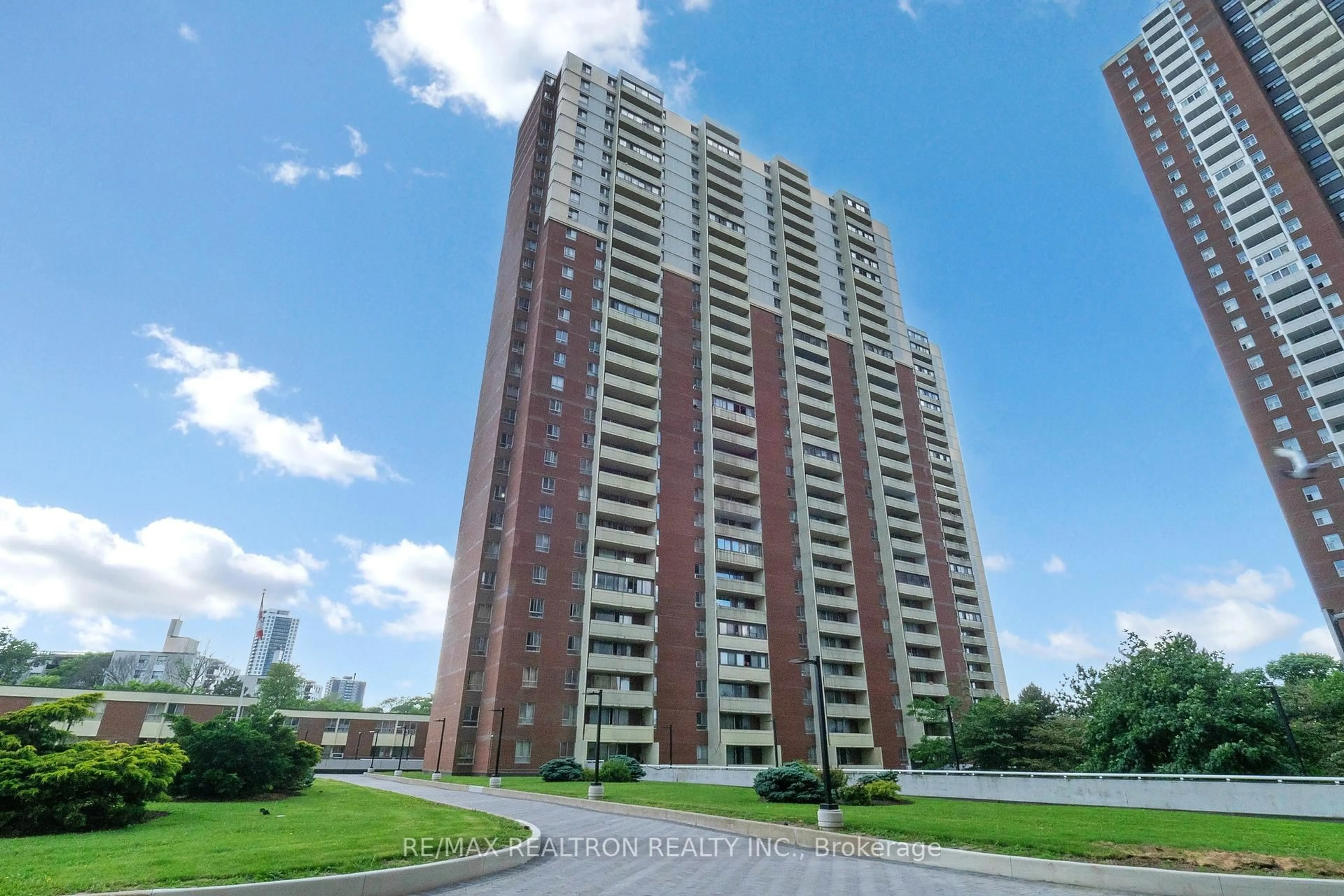 Unknown for 1 Massey Sq #1506, Toronto Ontario M4C 5L4