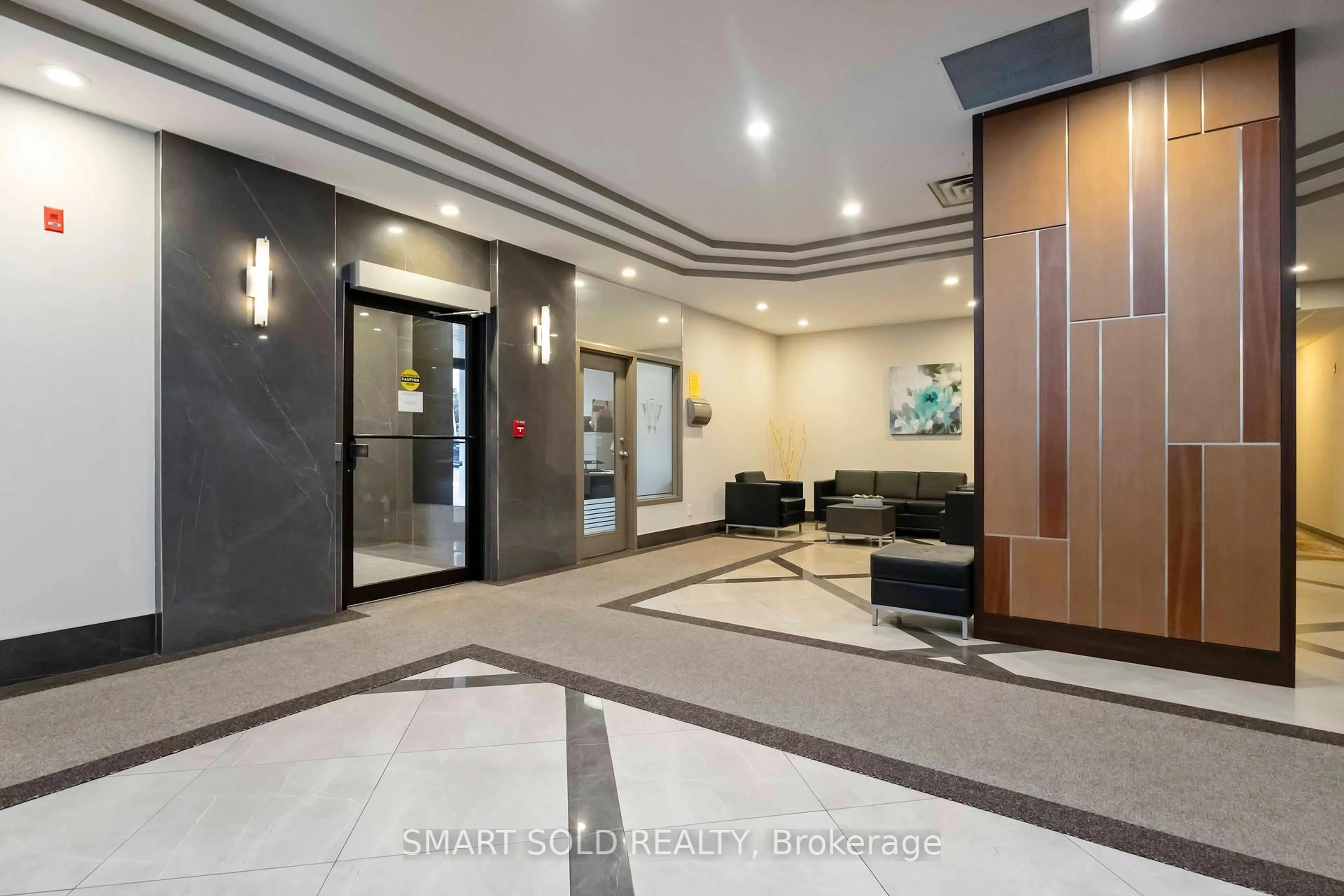 Lobby for 711 Rossland Rd #514, Whitby Ontario L1N 8Z1