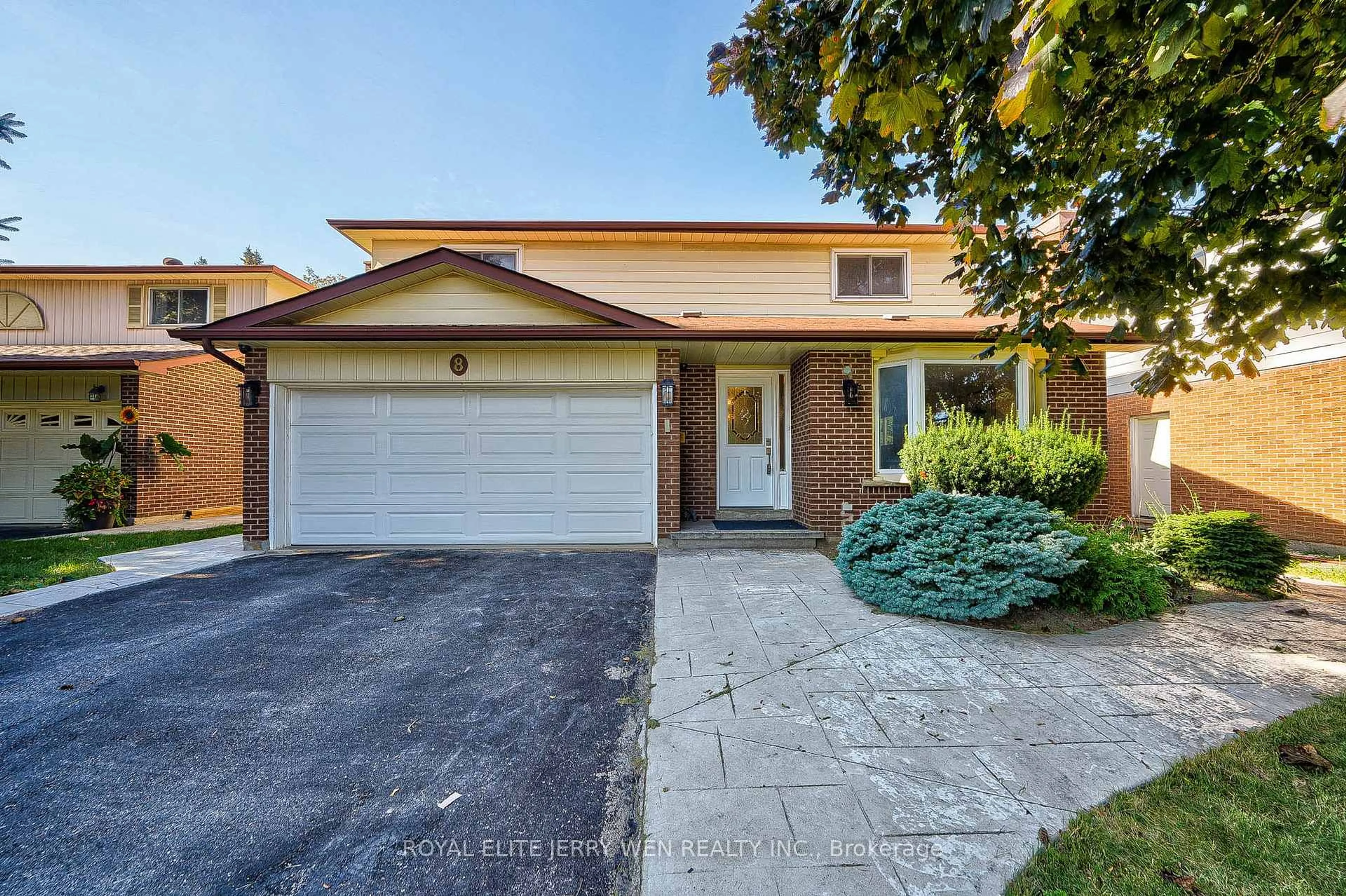 Home with brick exterior material, street for 8 Deerfield Crt, Whitby Ontario L1N 5V1