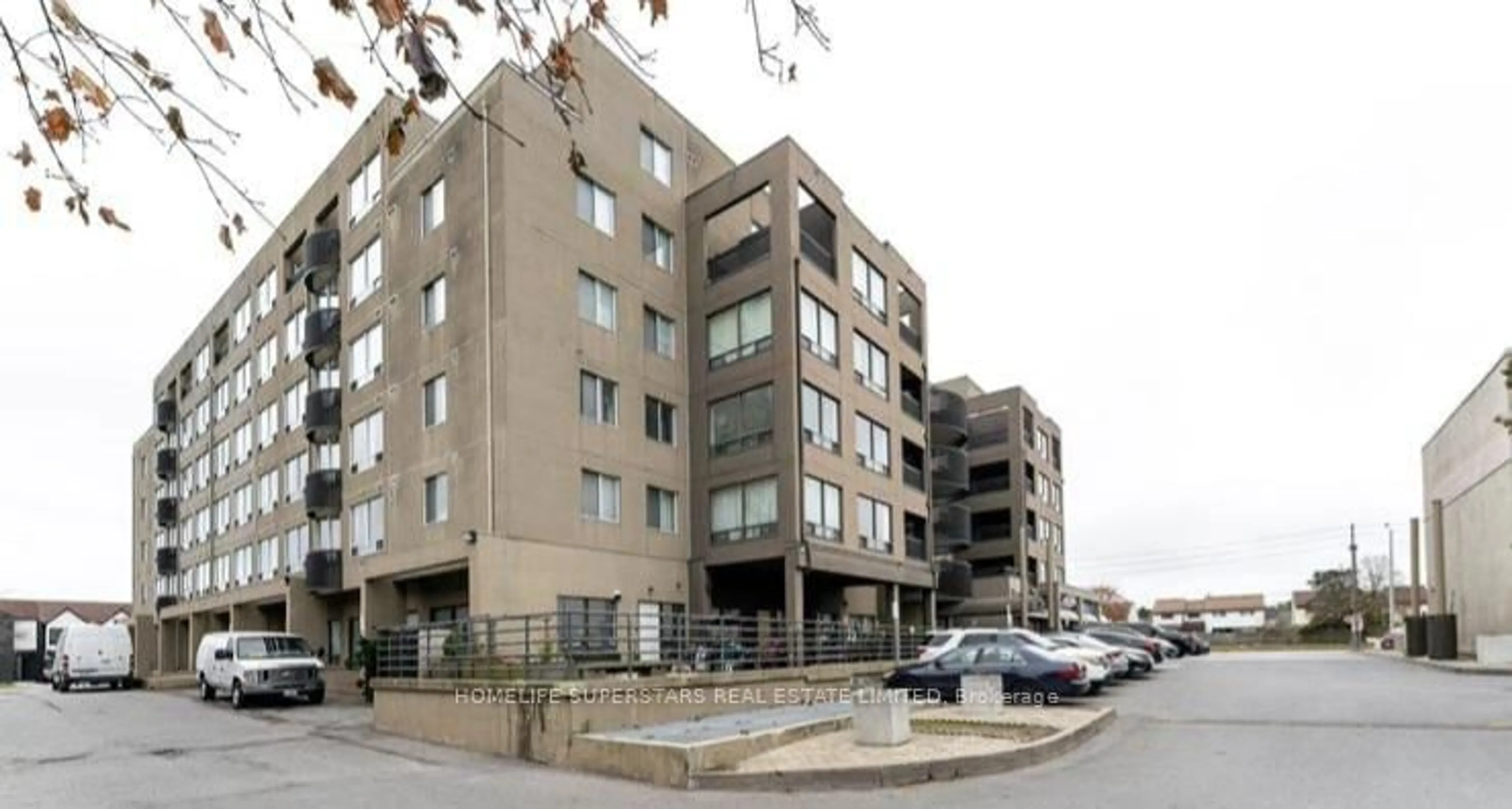 Patio, building for 5800 Sheppard Ave #317, Toronto Ontario M1B 5J7