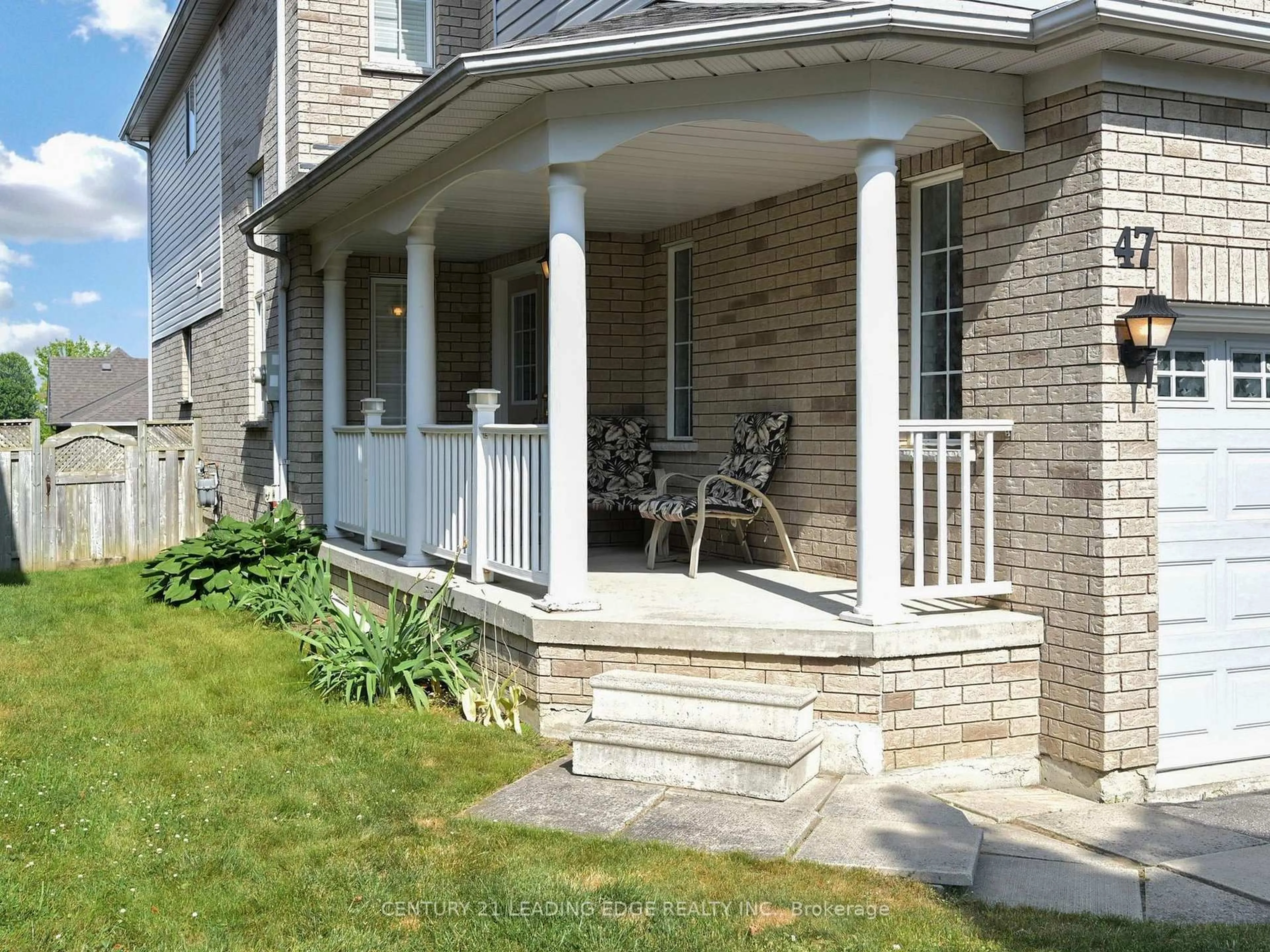 Patio, street for 47 Thames Dr, Whitby Ontario L1R 2R1