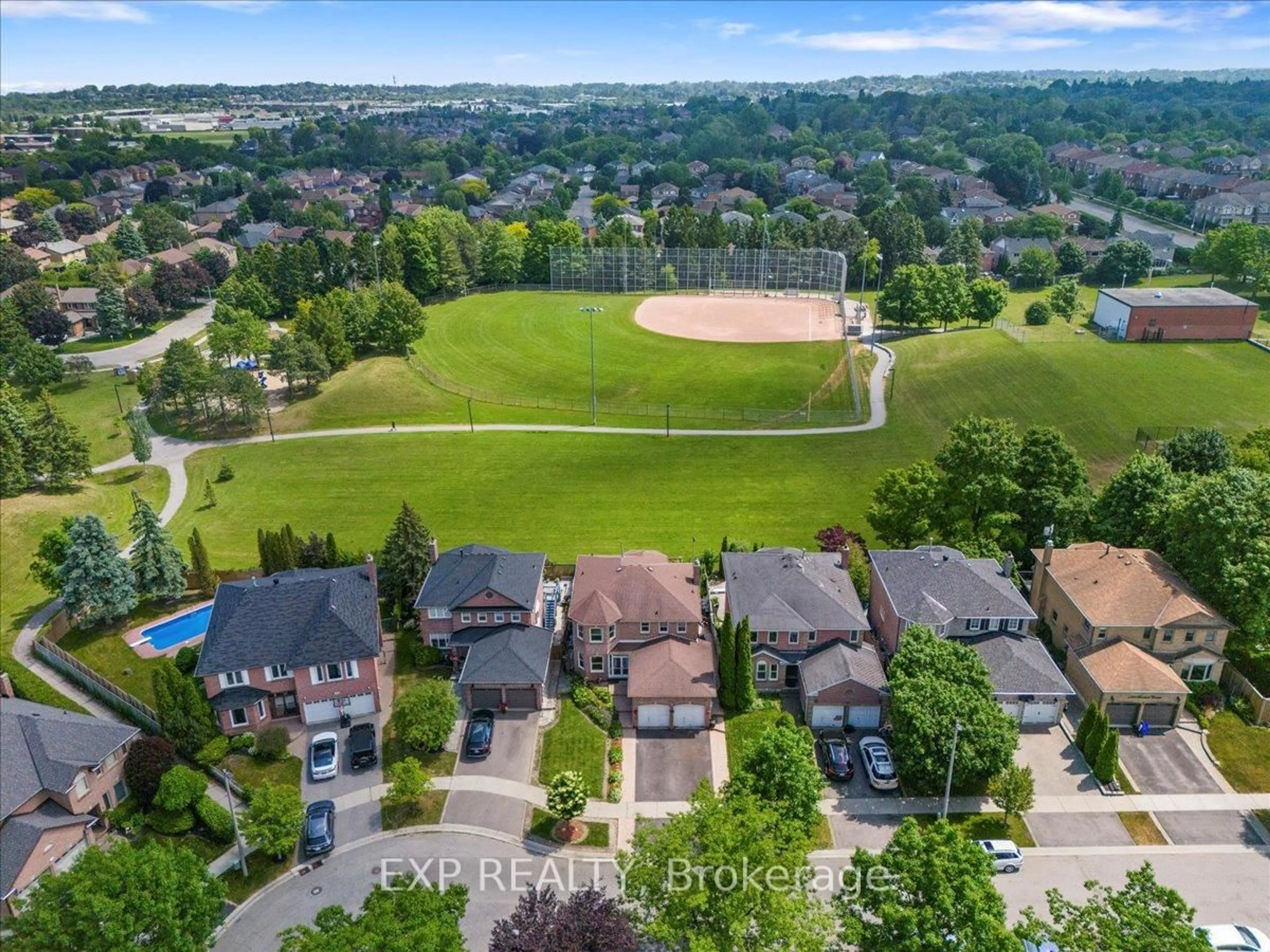 A pic from outside/outdoor area/front of a property/back of a property/a pic from drone, street for 1734 Broadoak Cres, Pickering Ontario L1V 4S3