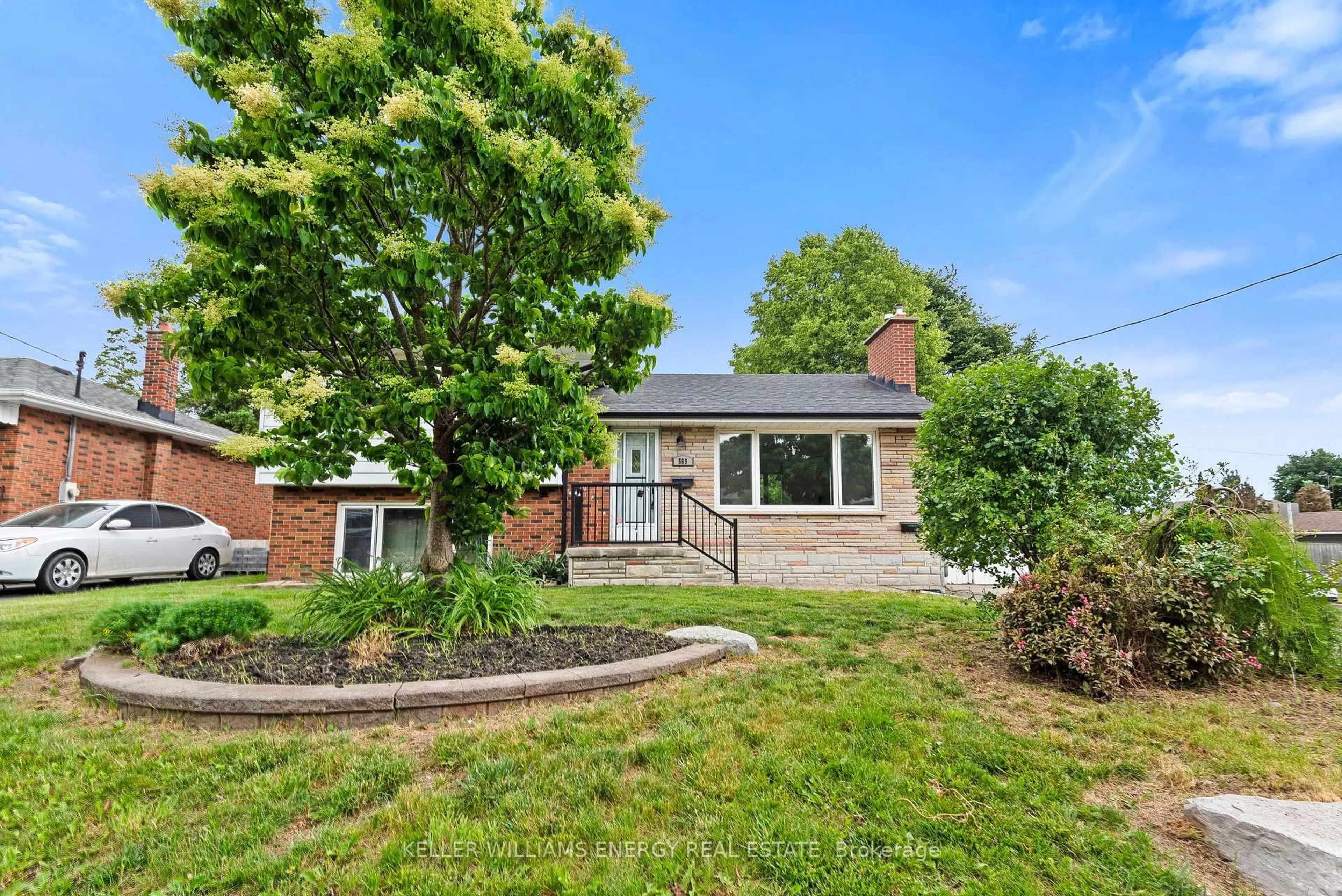 Home with brick exterior material, street for 569 Gibbons St, Oshawa Ontario L1J 4Z7