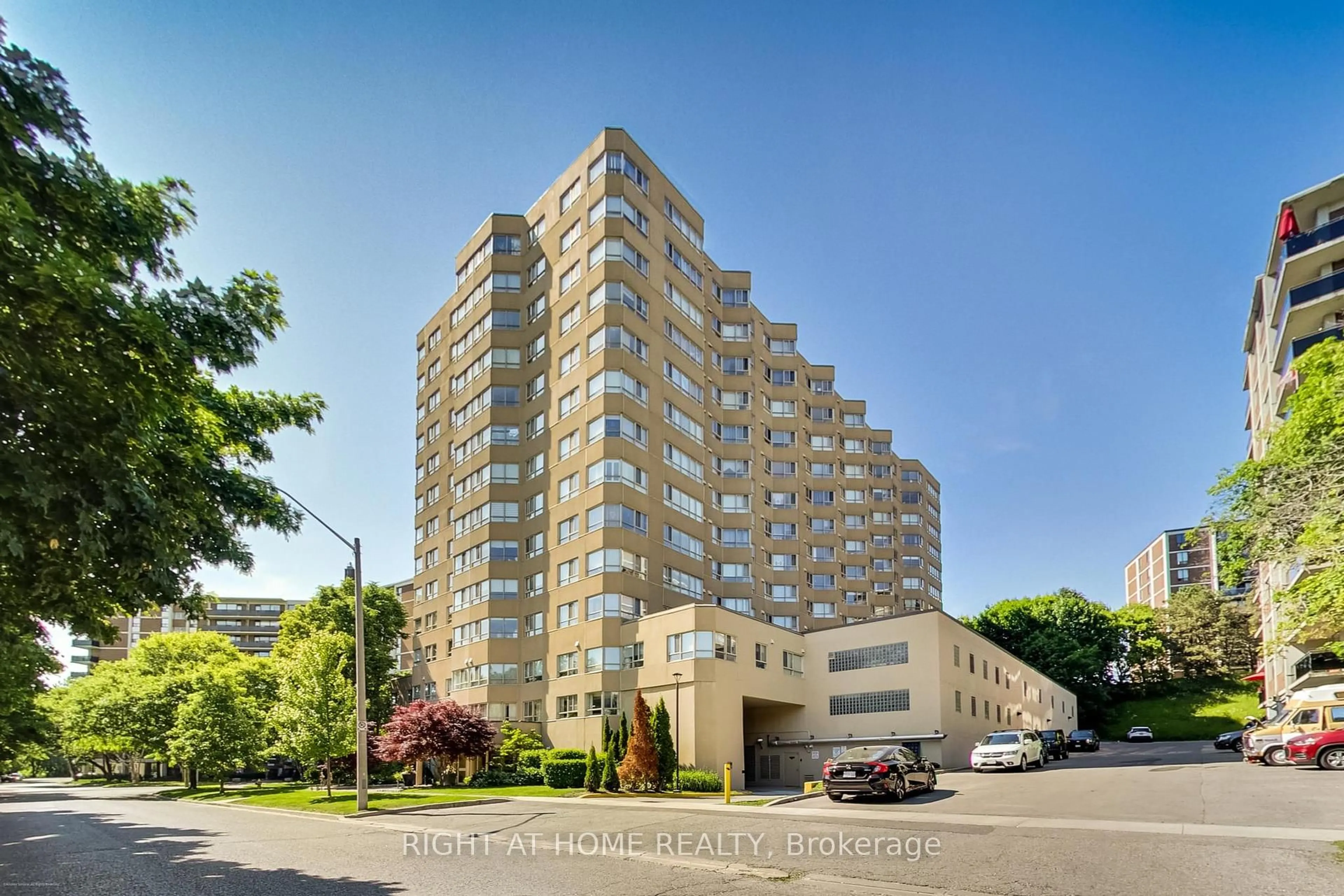 Unknown for 4 Park Vista #1109, Toronto Ontario M4B 3M8