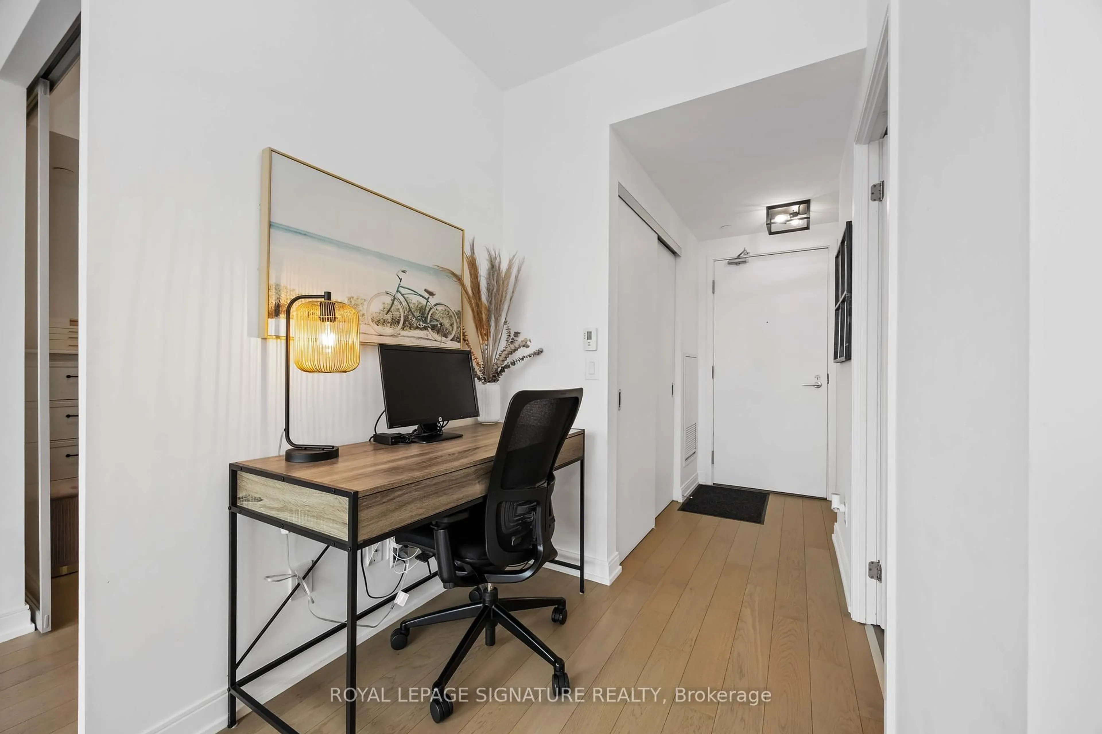 A pic of a room for 1100 Kingston Rd #513, Toronto Ontario M1N 1N4