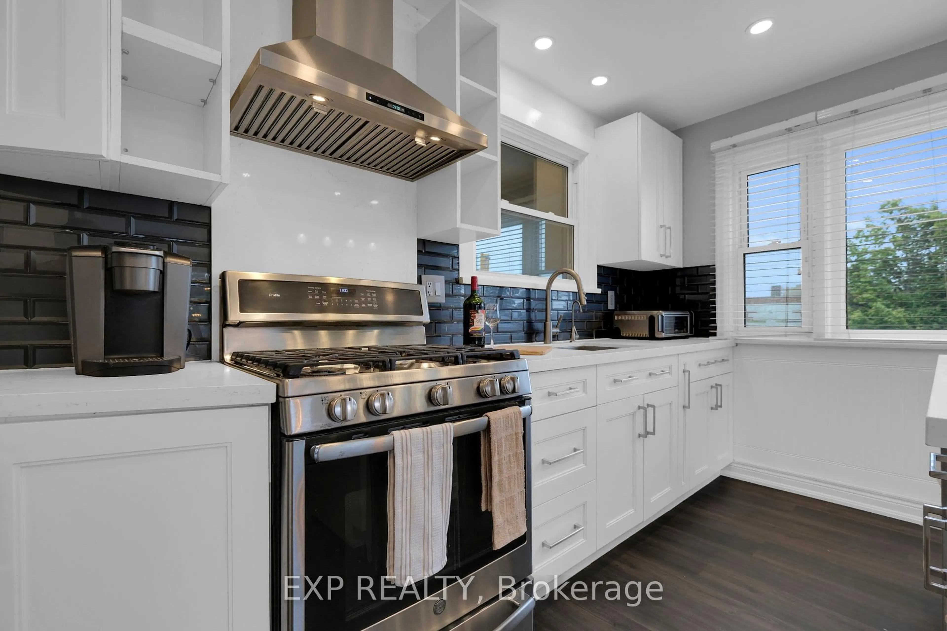 Contemporary kitchen, ceramic/tile floor for 536 King St, Oshawa Ontario L1H 1G1
